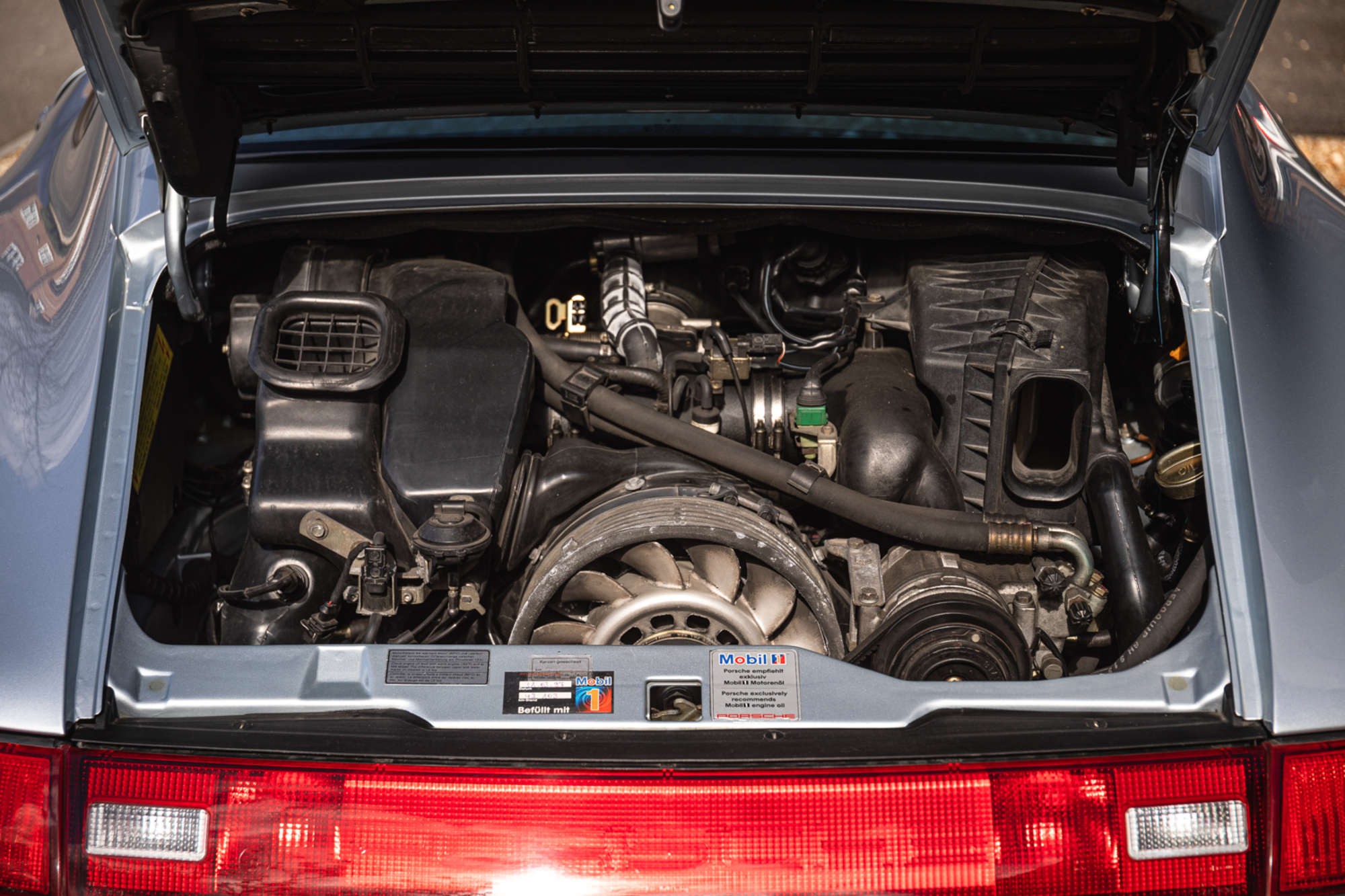 1995 Porsche 911 (993) Carrera 2-Sold