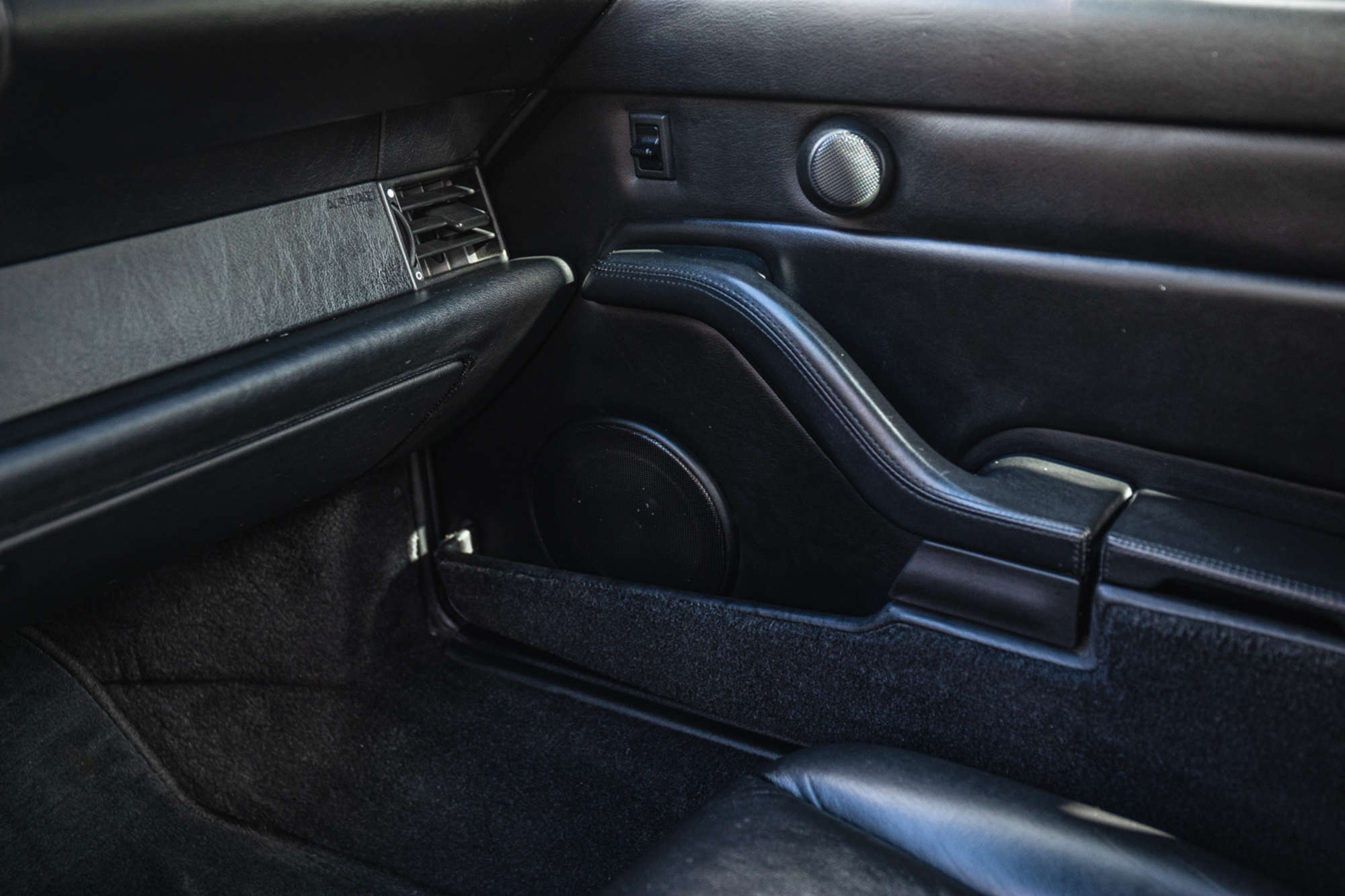 1995 Porsche 911 (993) Carrera 2-Sold