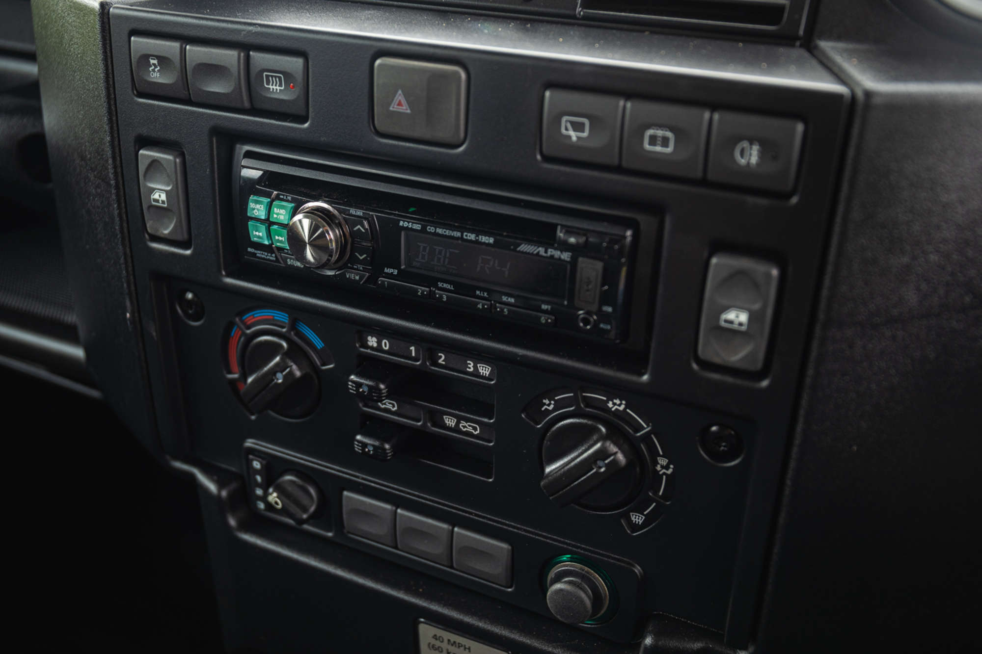 2014 Land Rover Defender 110 2.2-Litre Station Wagon (7-seat-For Sale