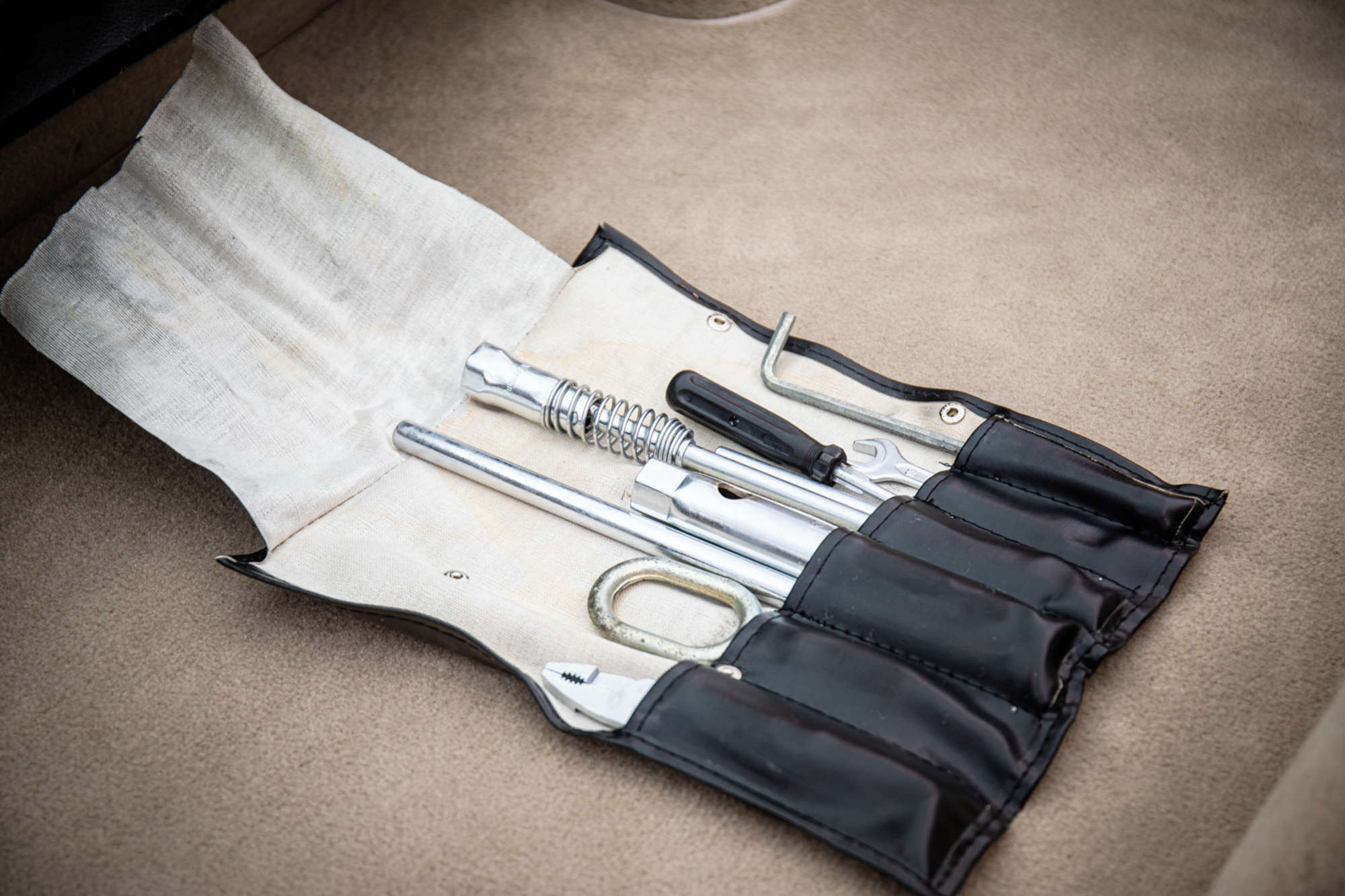 1988 Porsche 944 2.5 Lux – 5,130 Miles -For Sale