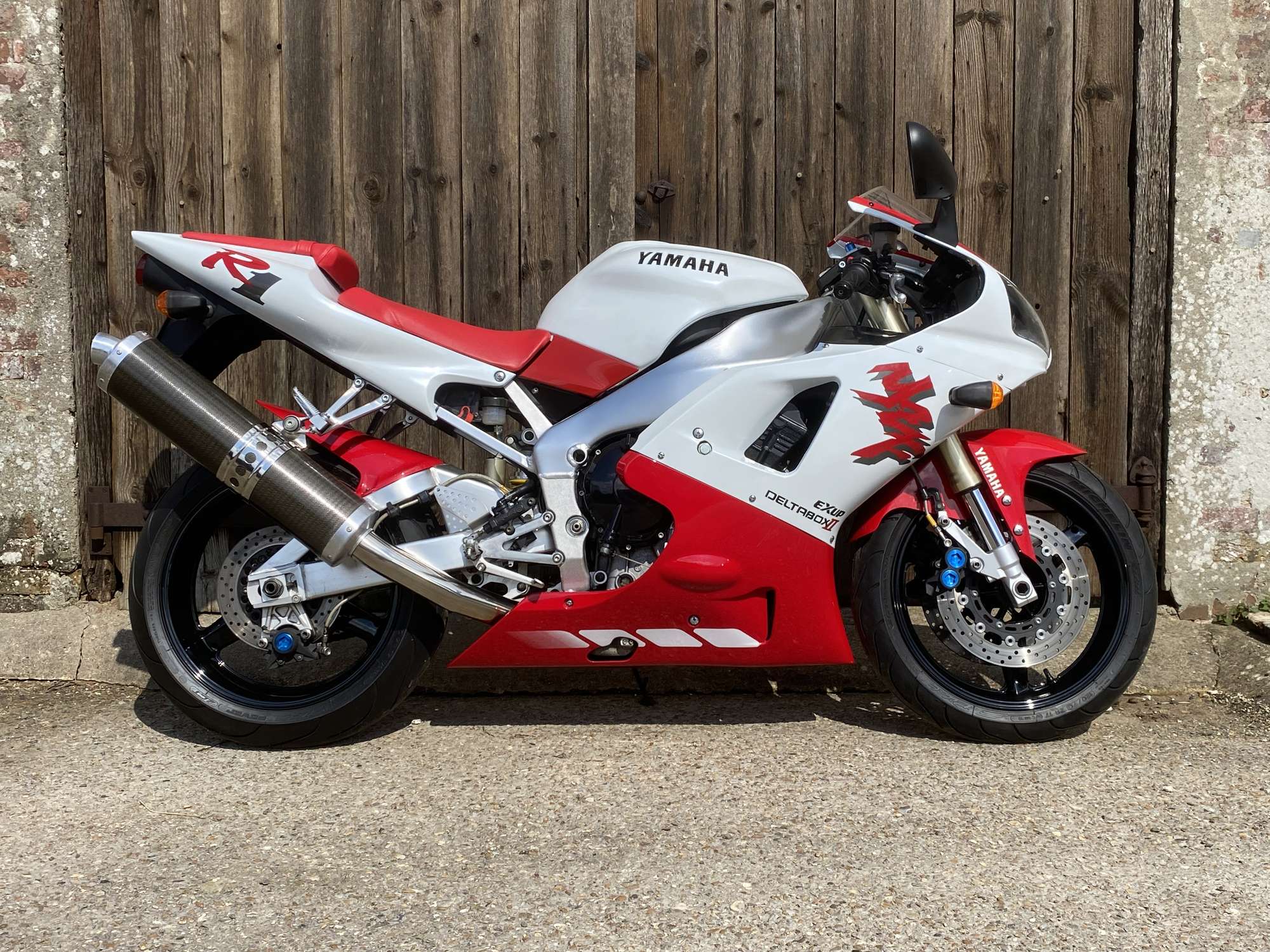 Iconic Auctioneers | 1999 Yamaha YZF-R1 998cc-Sold