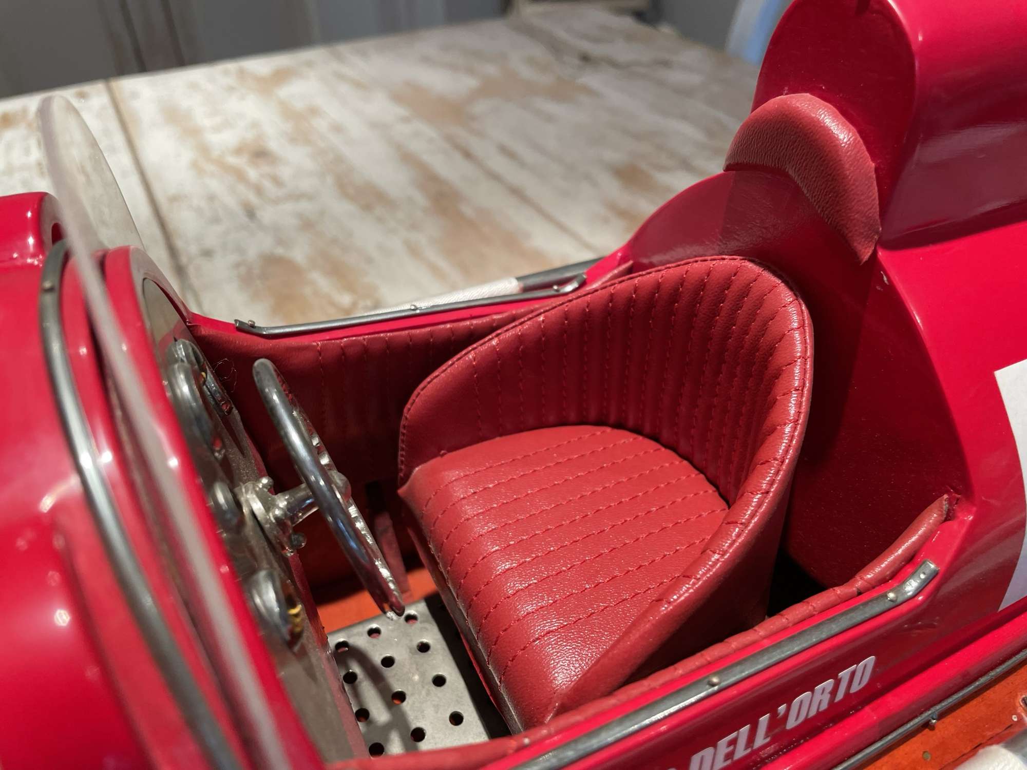 Scale Model of the Ferrari V12-Powered Hydroplane 'Arno XI' 