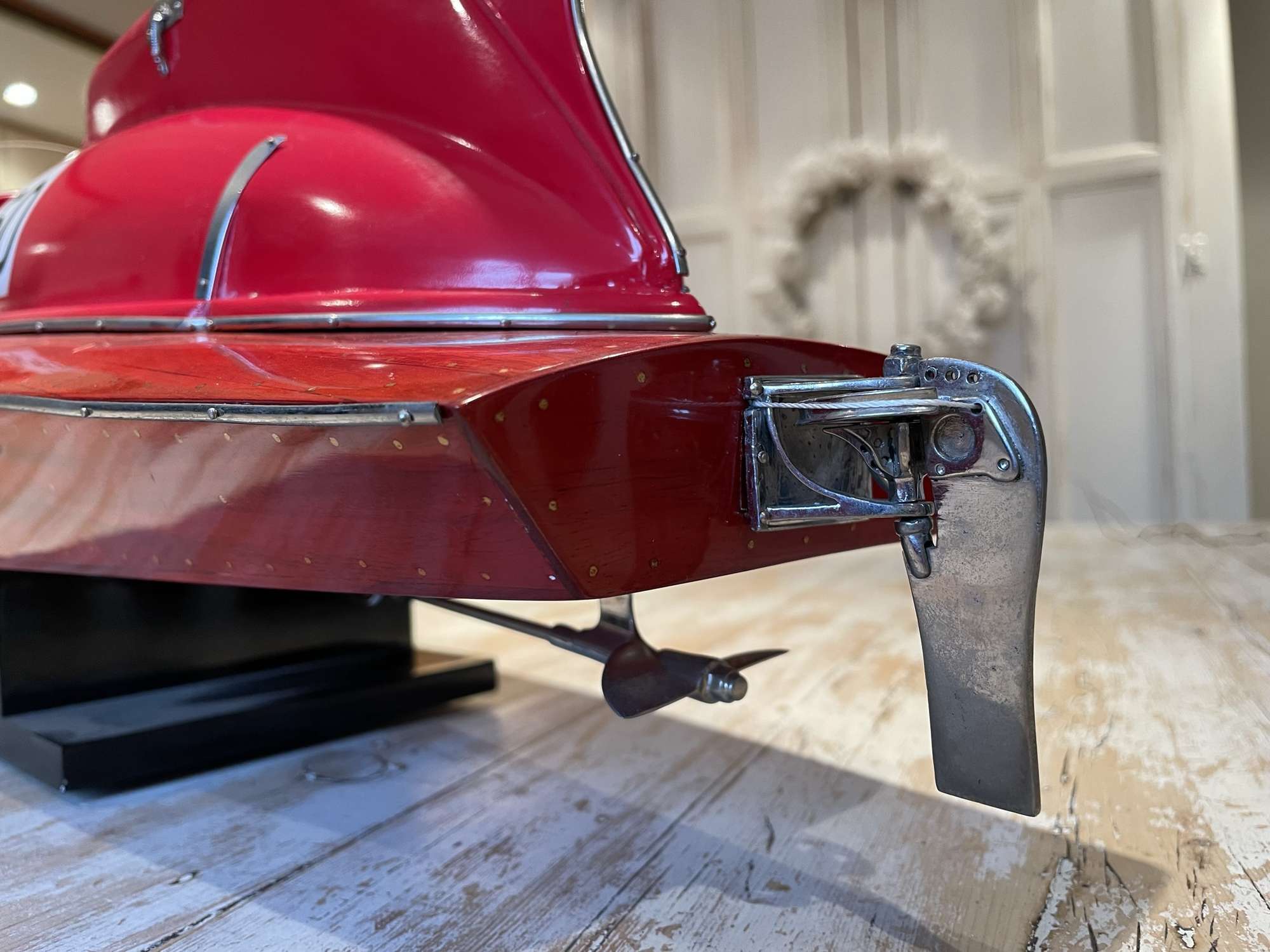 Scale Model of the Ferrari V12-Powered Hydroplane 'Arno XI' 