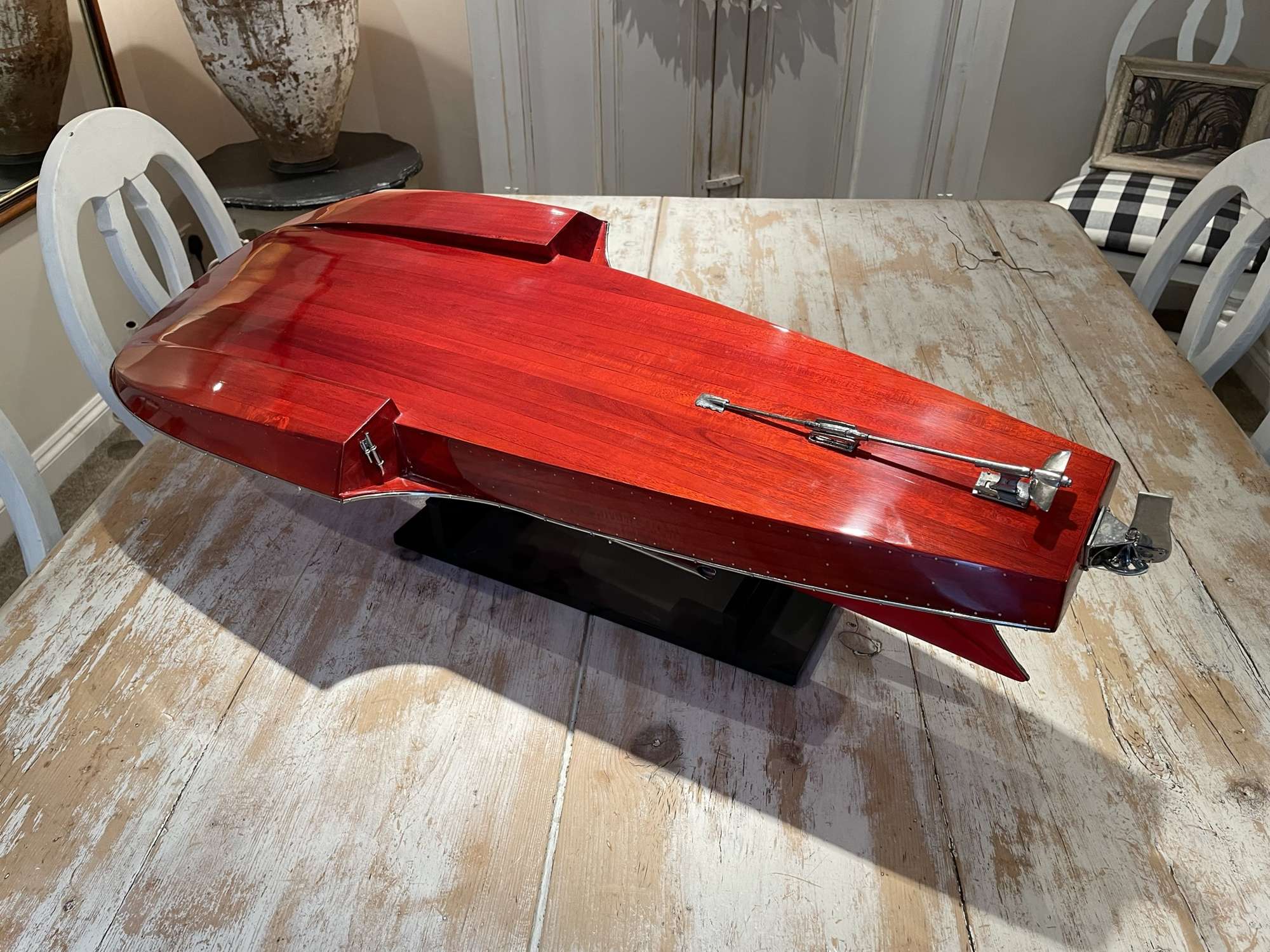 Scale Model of the Ferrari V12-Powered Hydroplane 'Arno XI' 