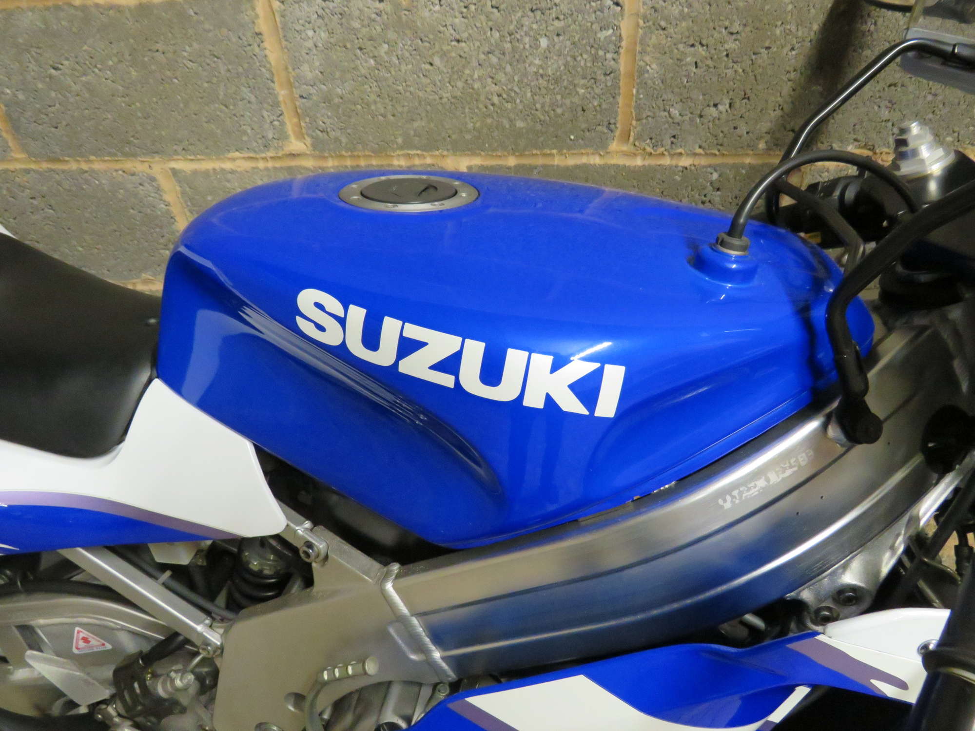 1995 Suzuki RGV250R 249cc-Sold