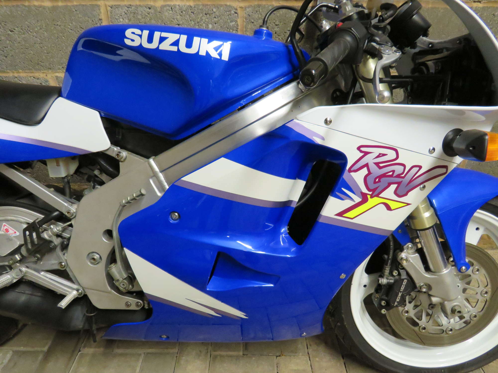 1995 Suzuki RGV250R 249cc-Sold