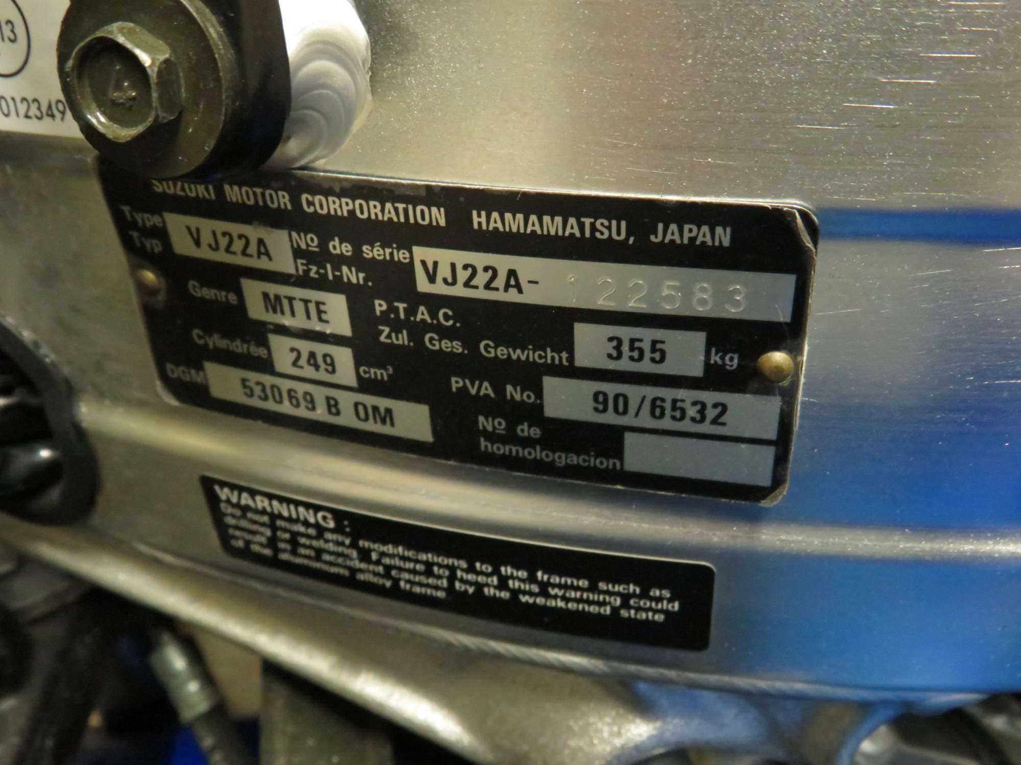 1995 Suzuki RGV250R 249cc-Sold