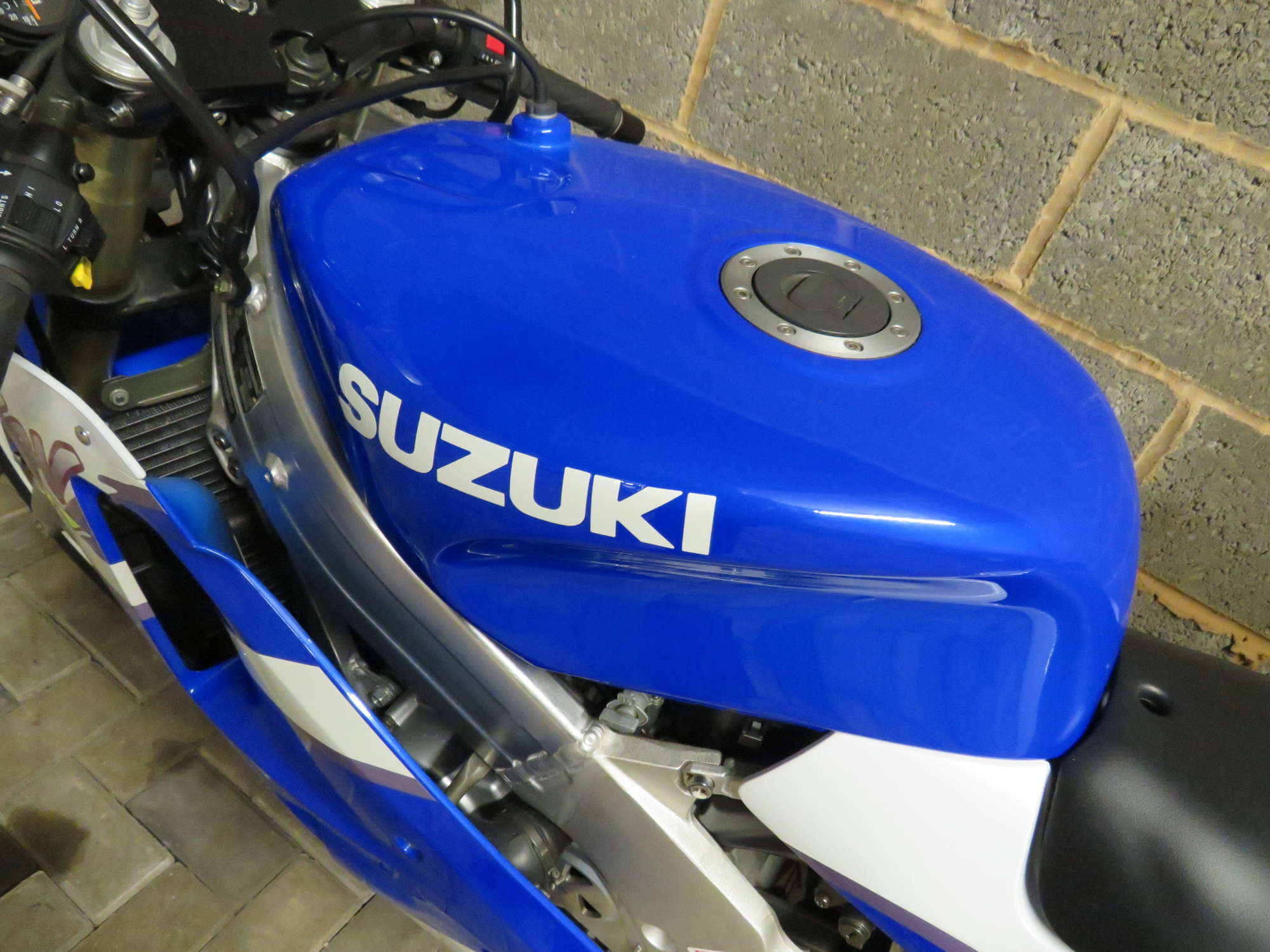 1995 Suzuki RGV250R 249cc-Sold