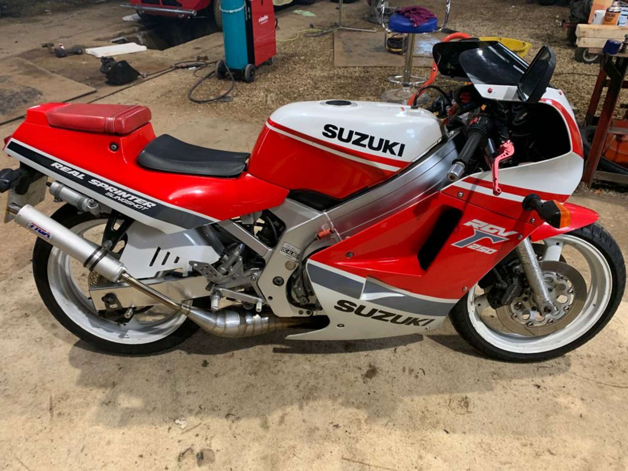 Iconic Auctioneers 1990 Suzuki RGV250R 249ccAuction Lot