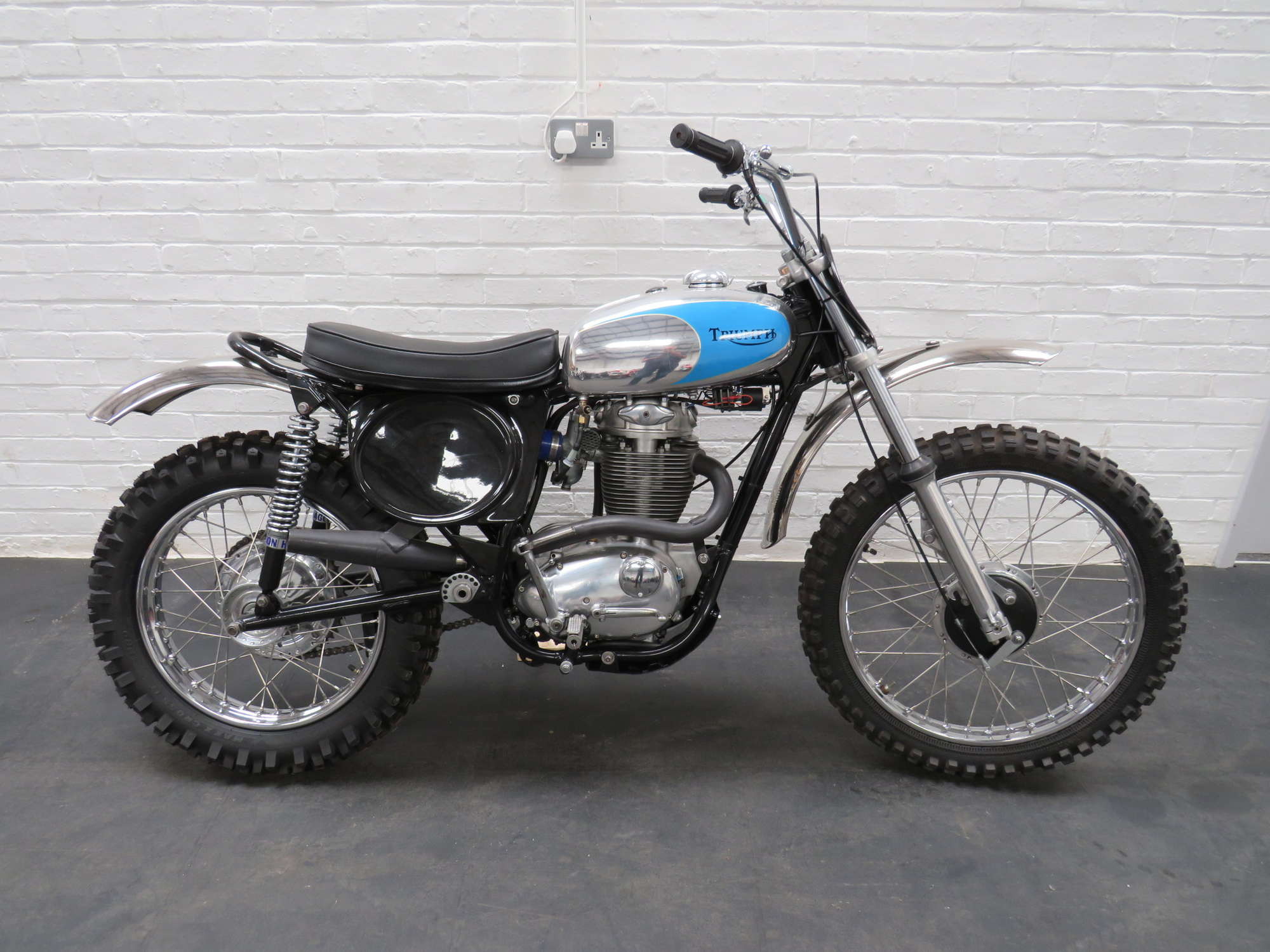 Iconic Auctioneers | 1973 Triumph TR5MX 499cc-Sold