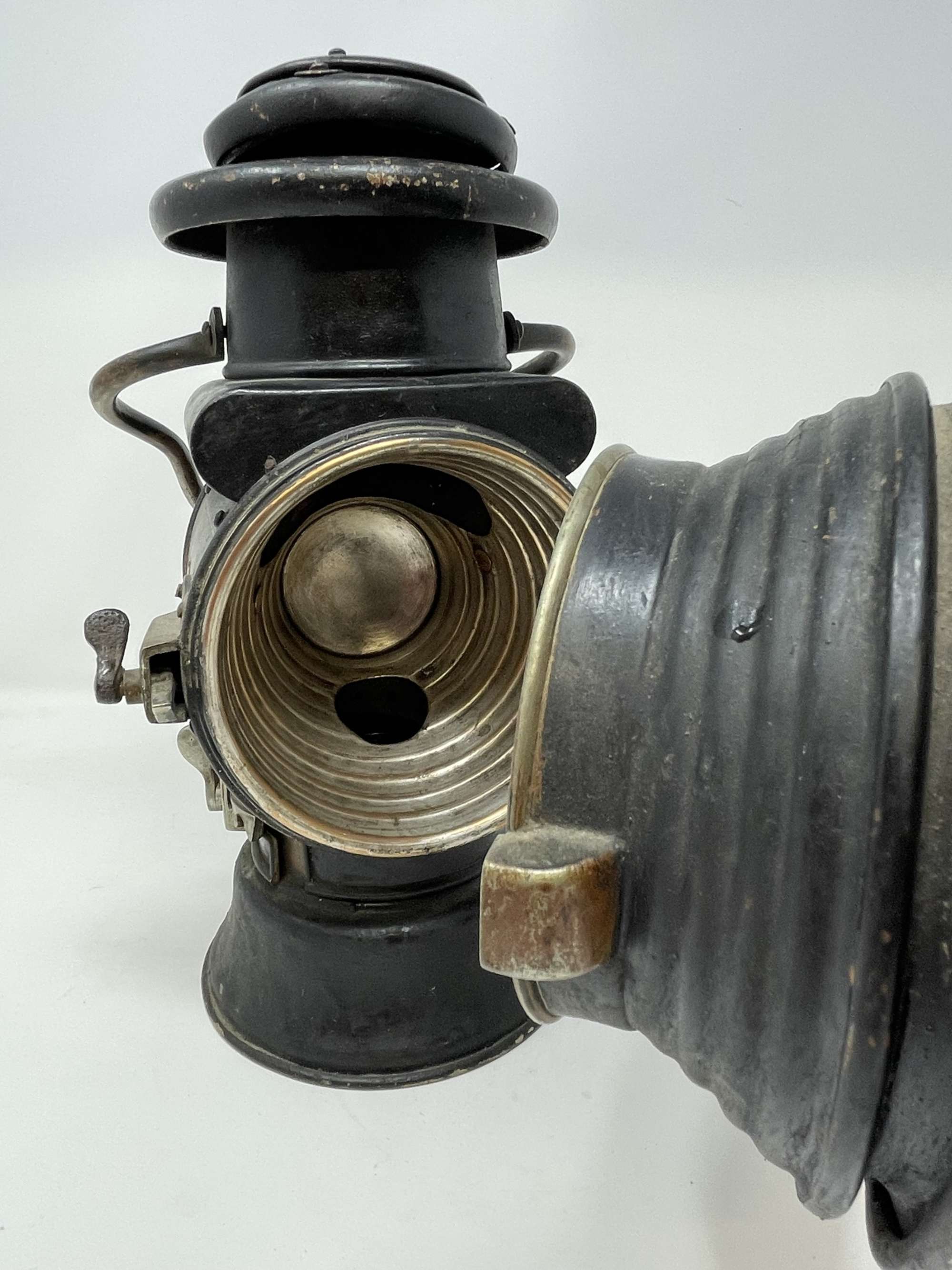 Castle Vintage Electric Car Lamp