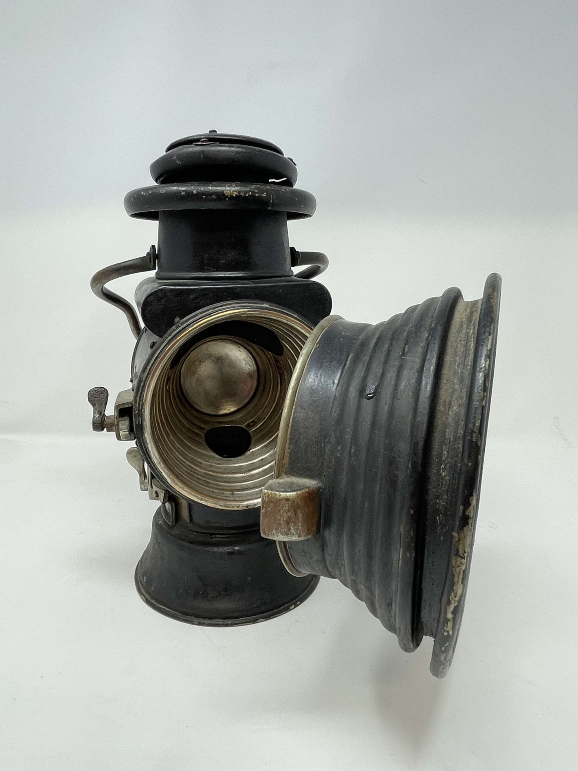 Castle Vintage Electric Car Lamp