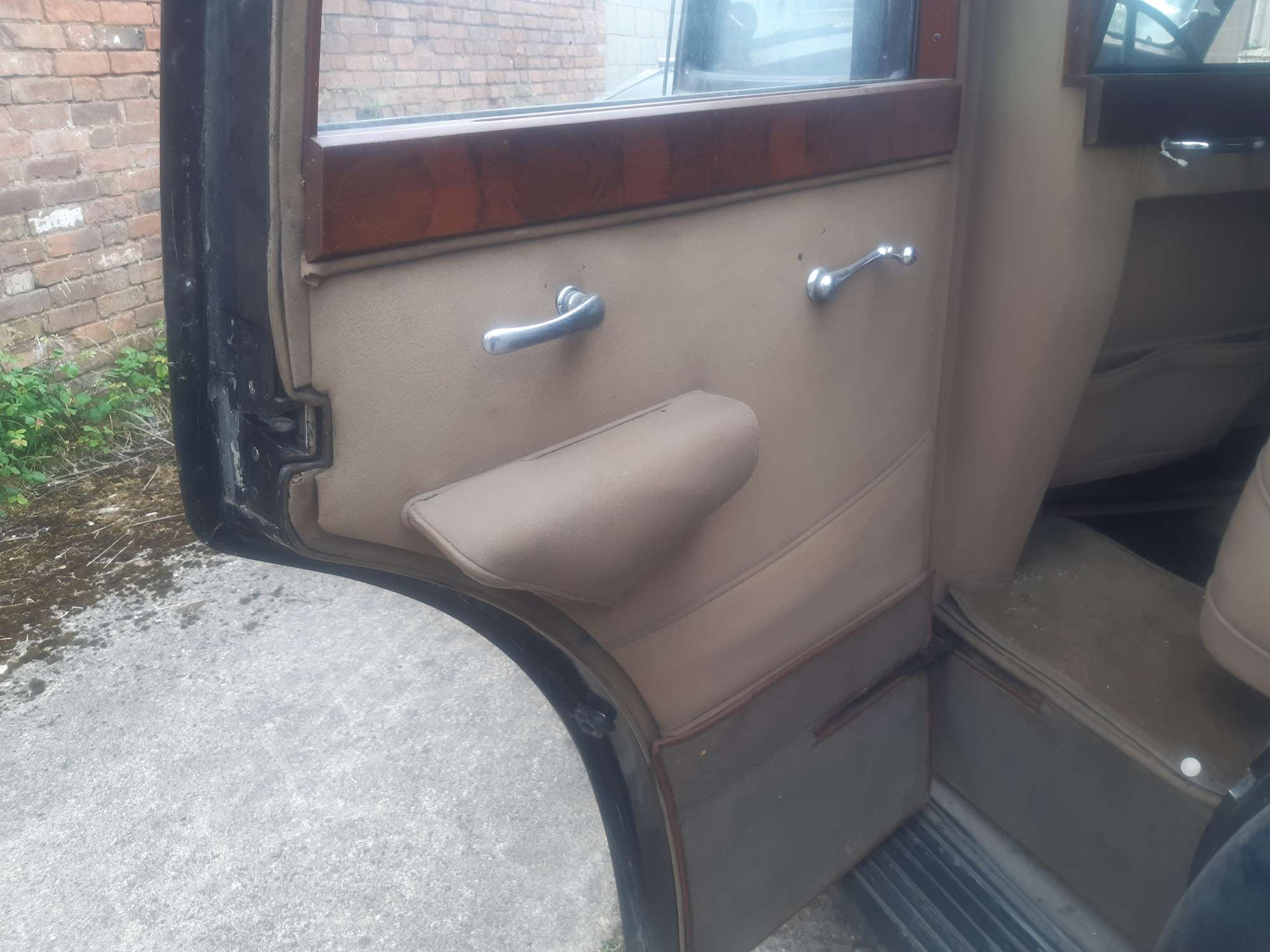 1936 Rolls-Royce Thrupp & Maberly 25/30 Sports Saloon-Sold