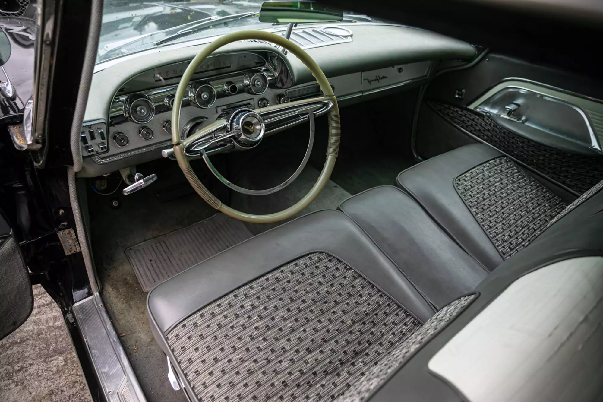 1959 DeSoto Fireflite Sportsmans Coupe-Sold