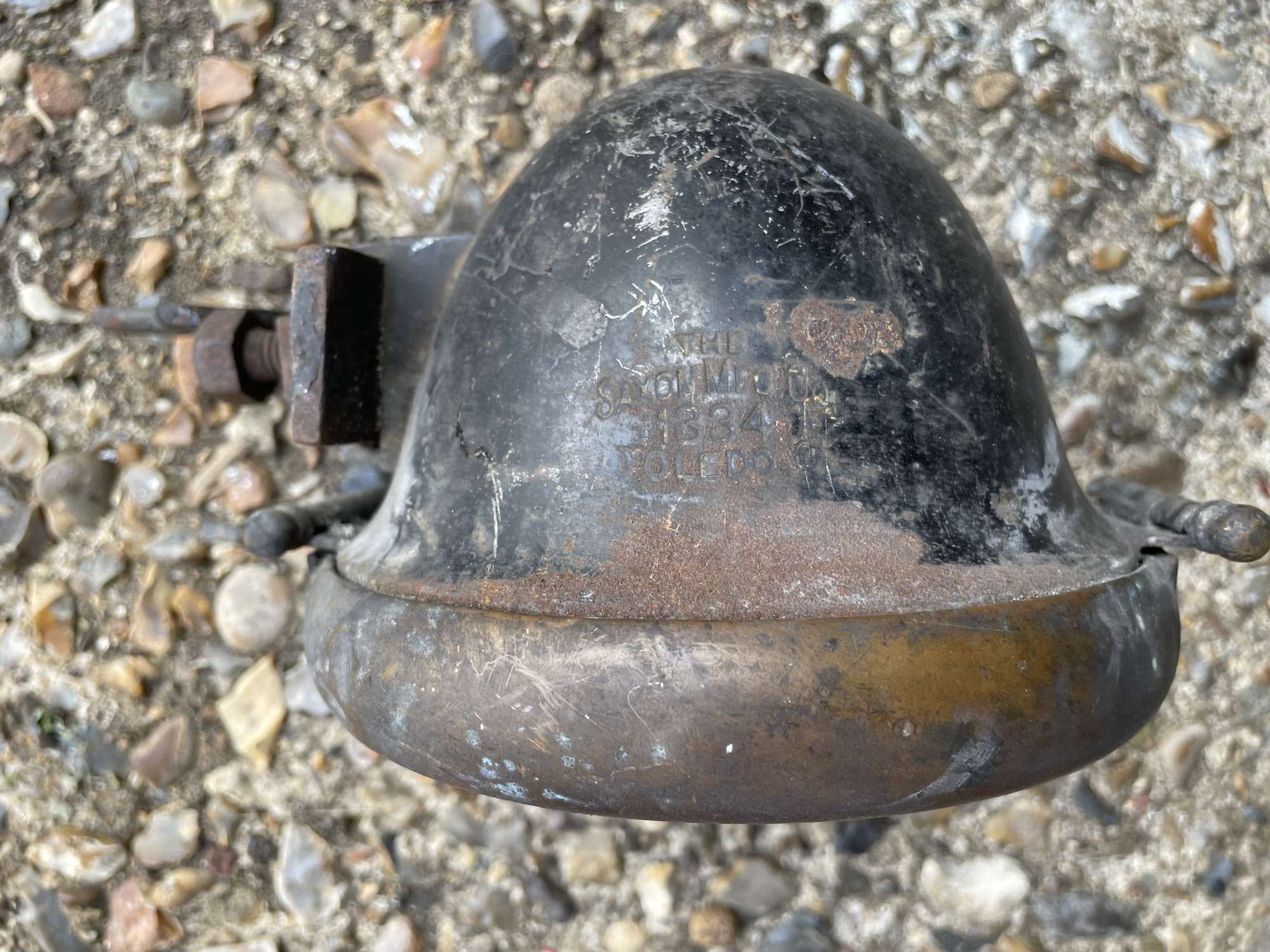 Pair of Saxon Toledo Lamps with Scuttle Mounts