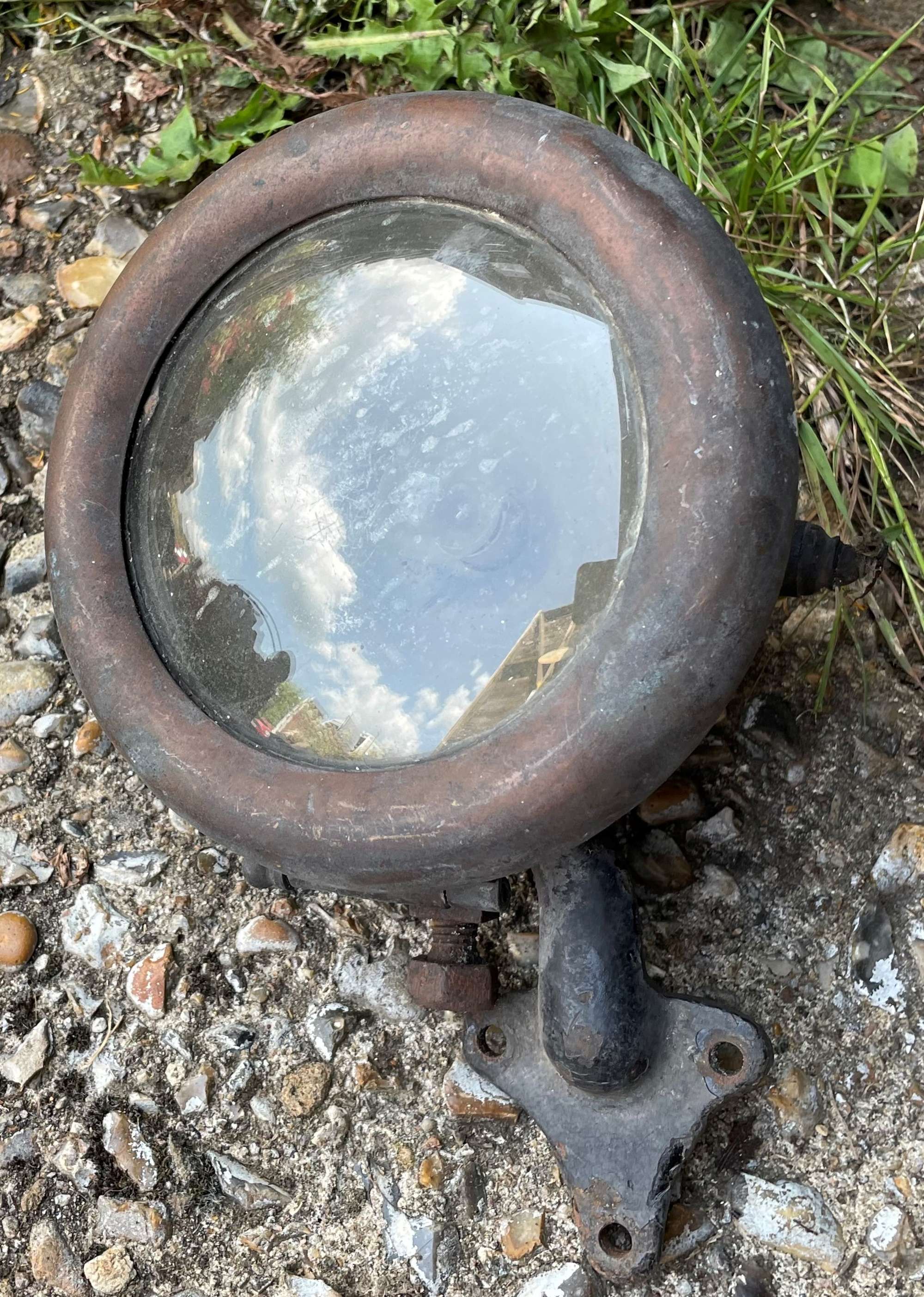 Pair of Saxon Toledo Lamps with Scuttle Mounts