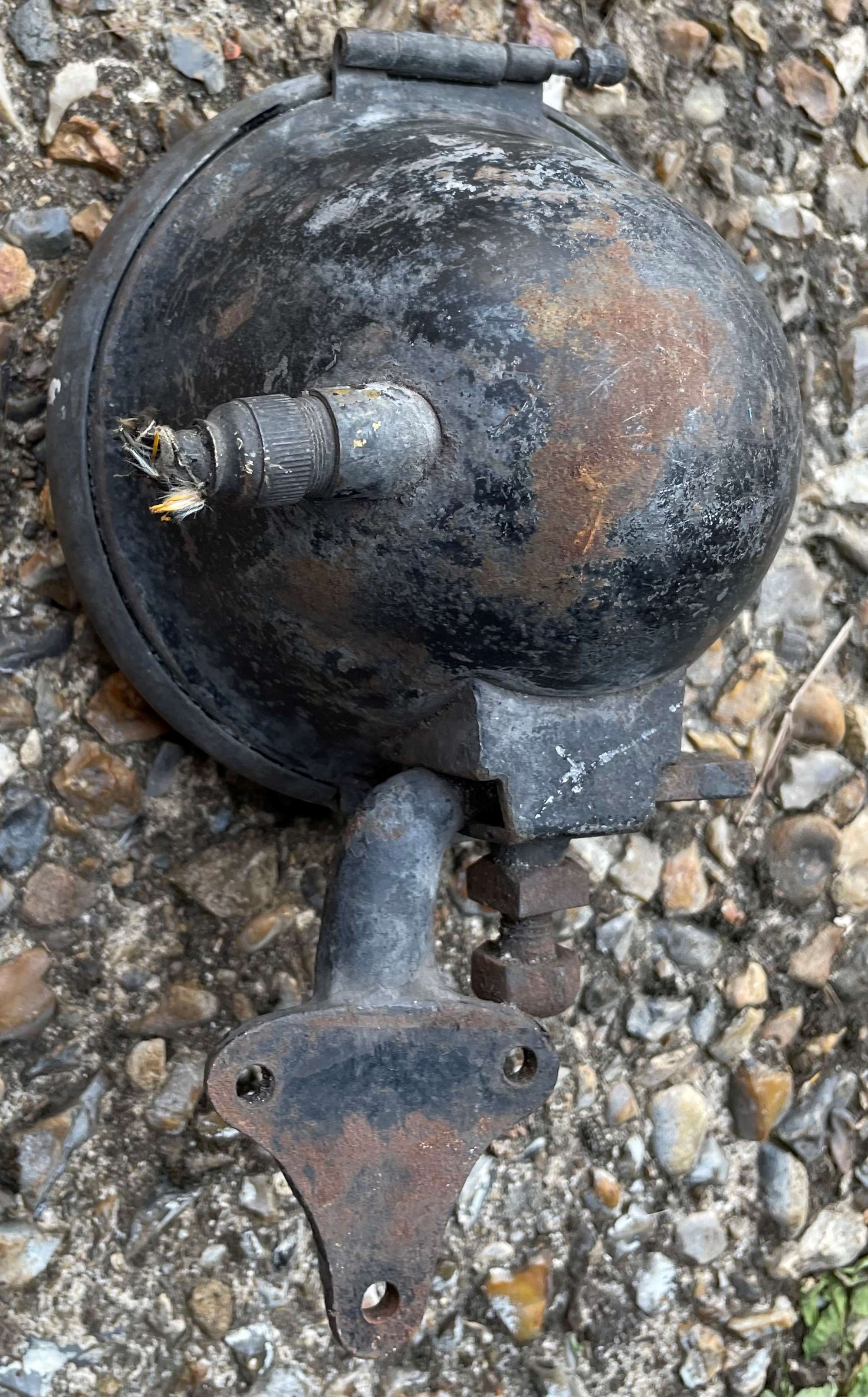 Pair of Saxon Toledo Lamps with Scuttle Mounts