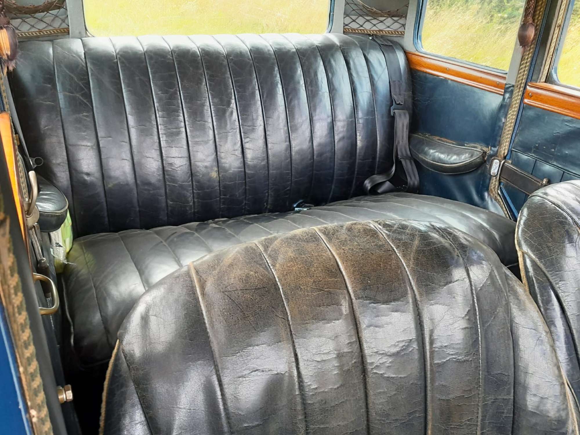 1930 Crossley 15.7 'Delux' Six-Light Shelsley Saloon-For Sale