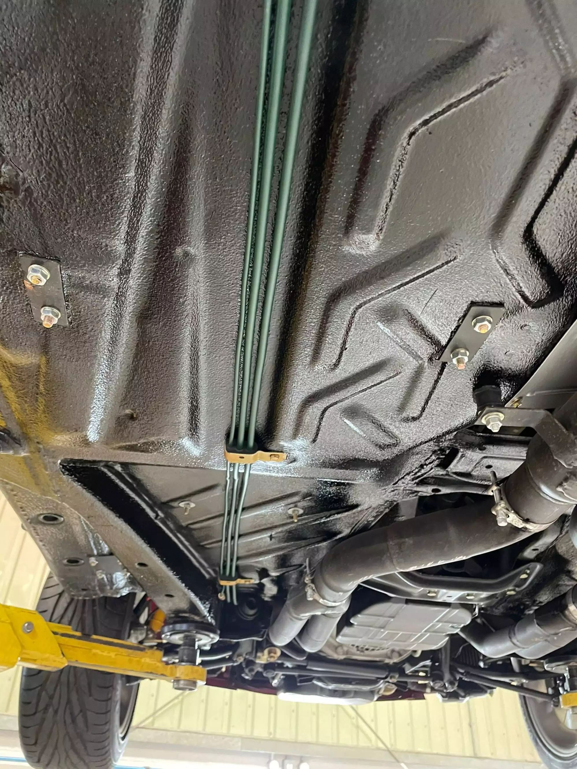 1983 Mercedes-Benz 'Red Pig' Replica (W123)-For Sale