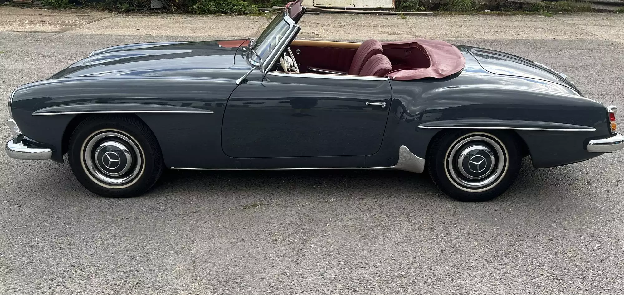 1961 Mercedes-Benz 190 SL-Sold