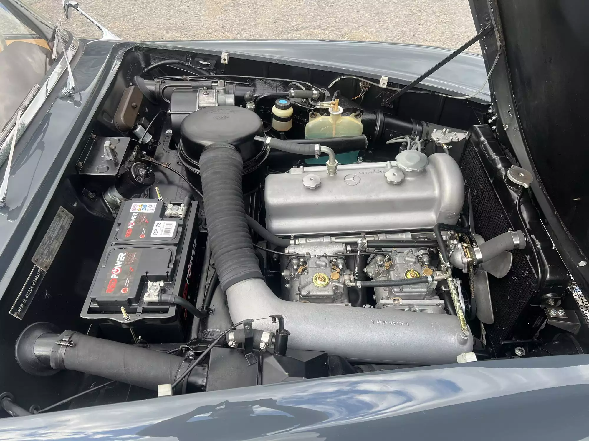 1961 Mercedes-Benz 190 SL-Sold