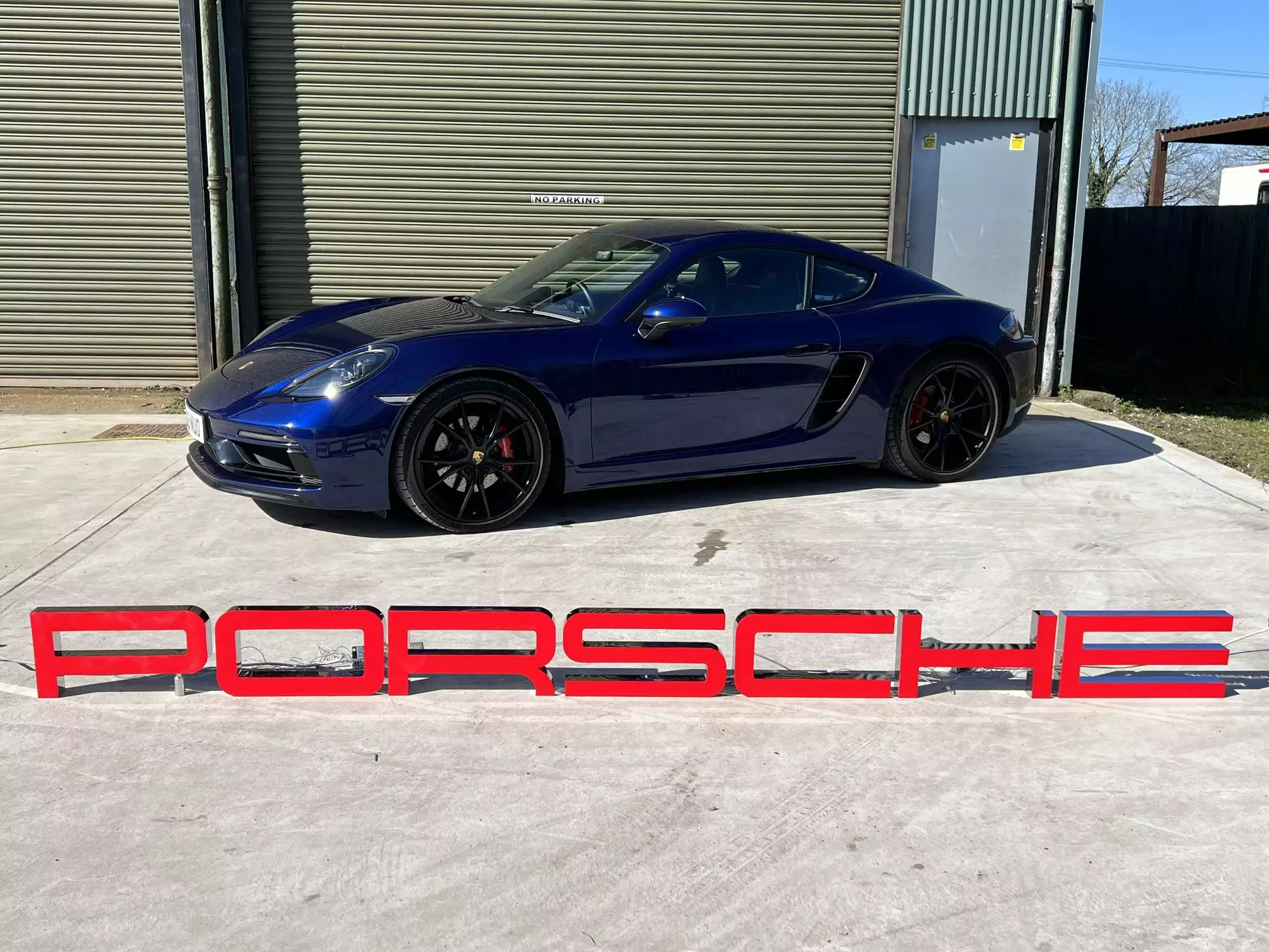 Large 3.5m Illuminated Porsche-Style Outdoor Dealership Sign
