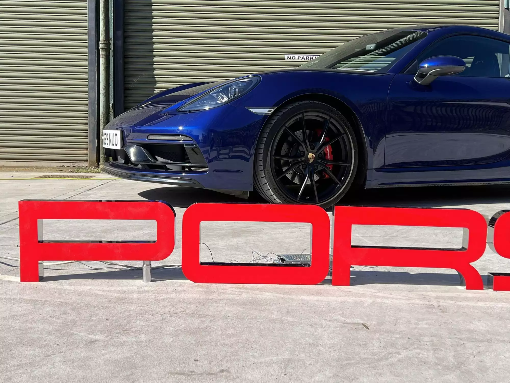 Large 3.5m Illuminated Porsche-Style Outdoor Dealership Sign