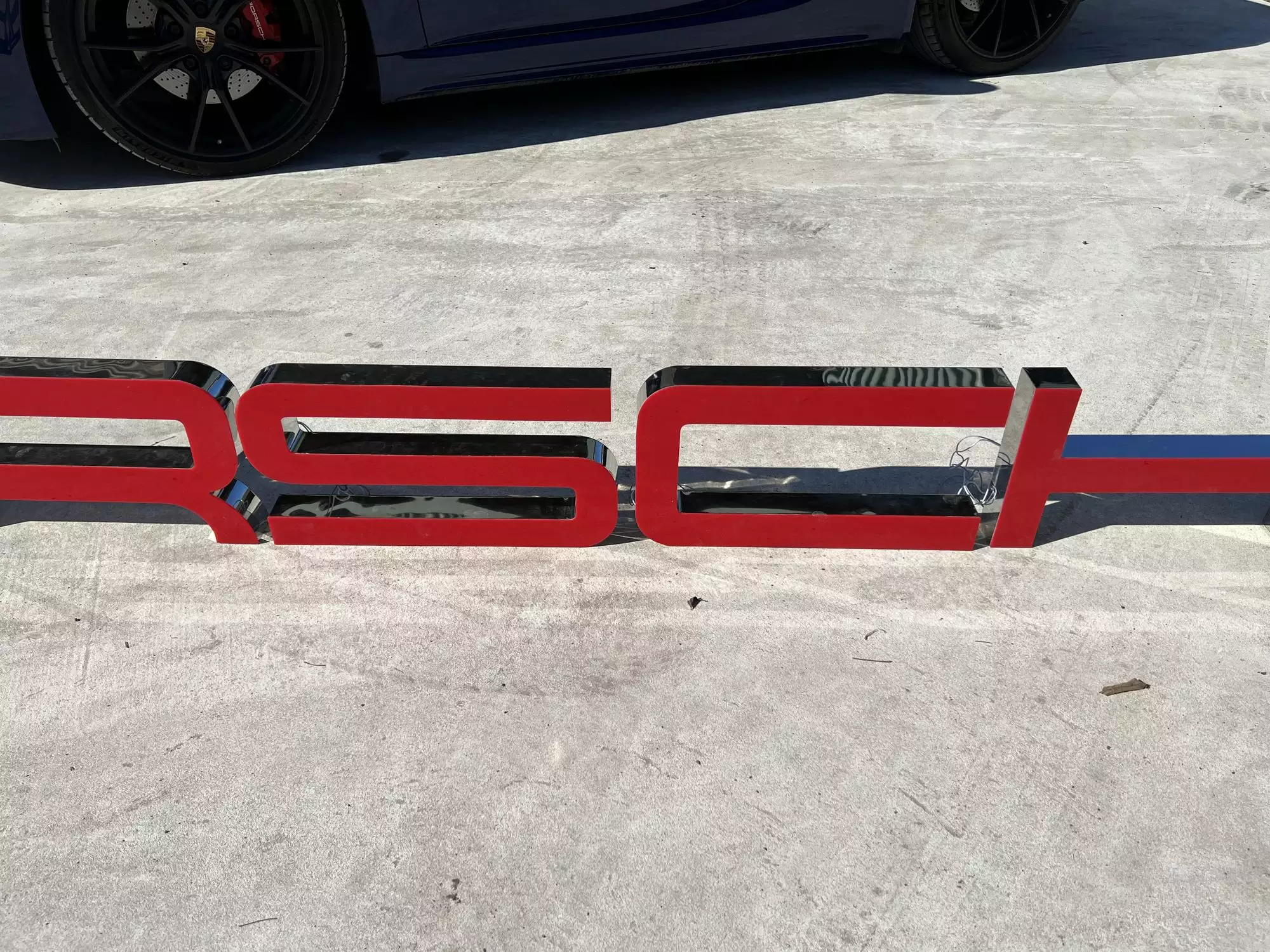 Large 3.5m Illuminated Porsche-Style Outdoor Dealership Sign