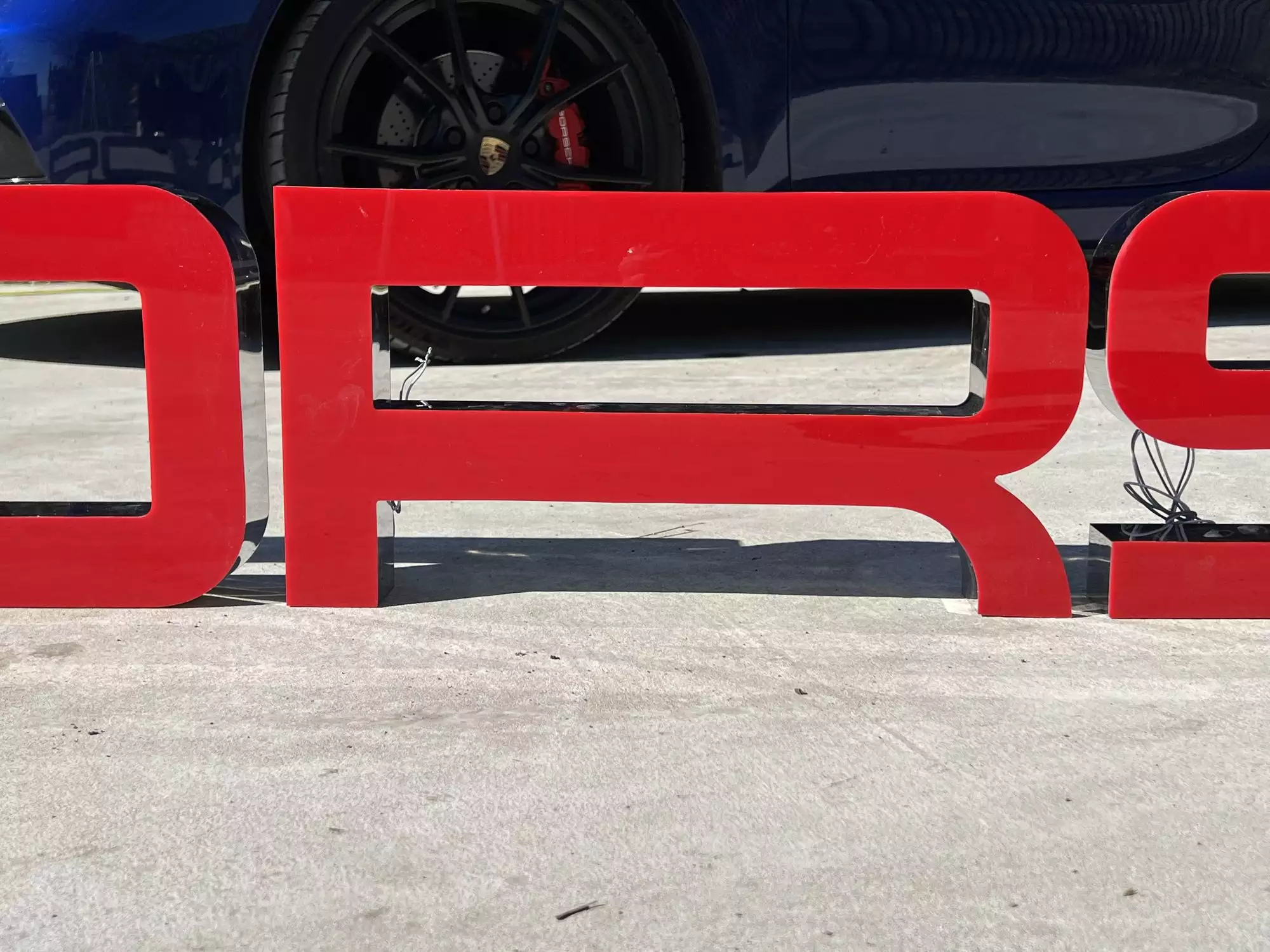 Large 3.5m Illuminated Porsche-Style Outdoor Dealership Sign