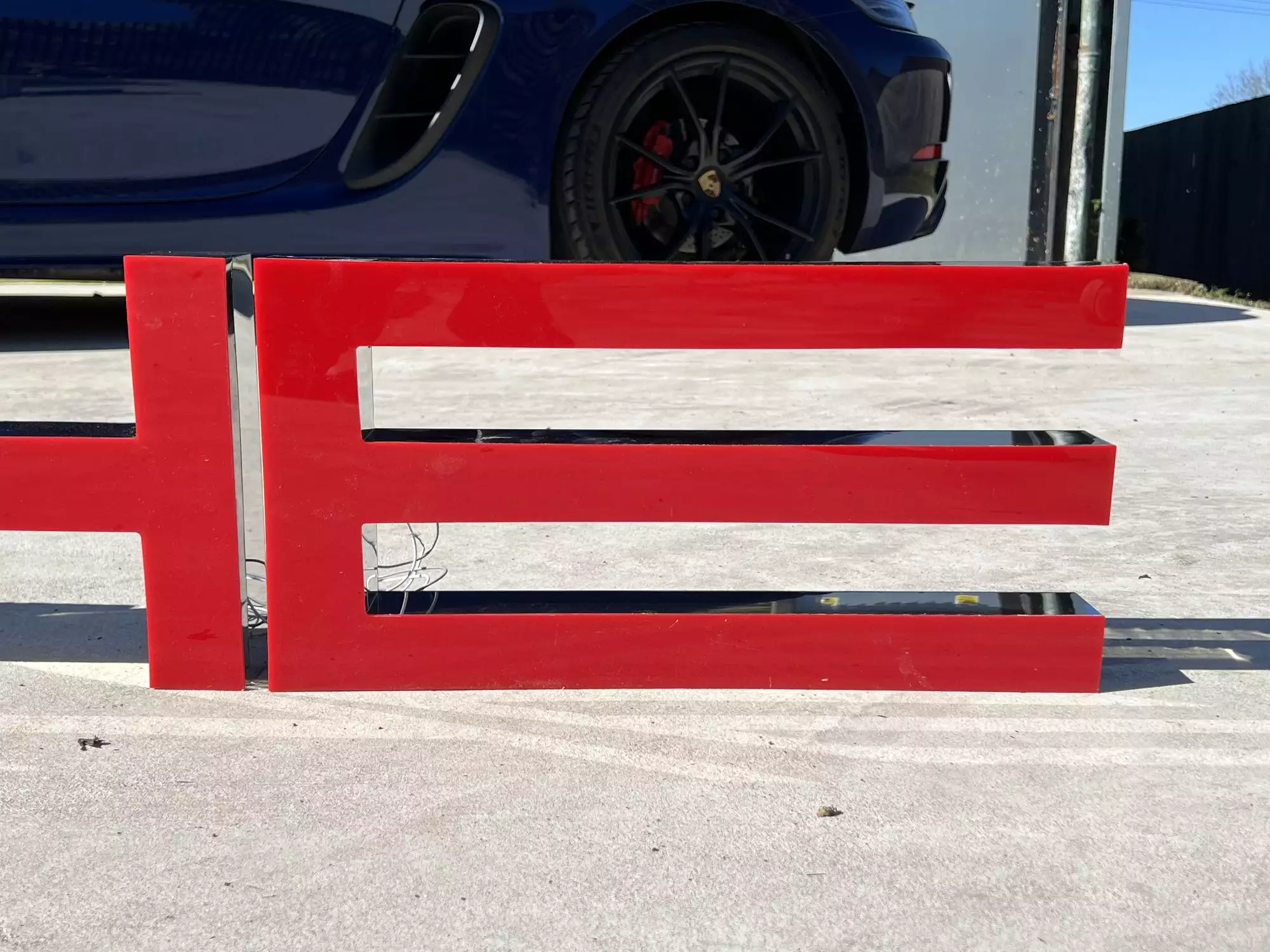 Large 3.5m Illuminated Porsche-Style Outdoor Dealership Sign