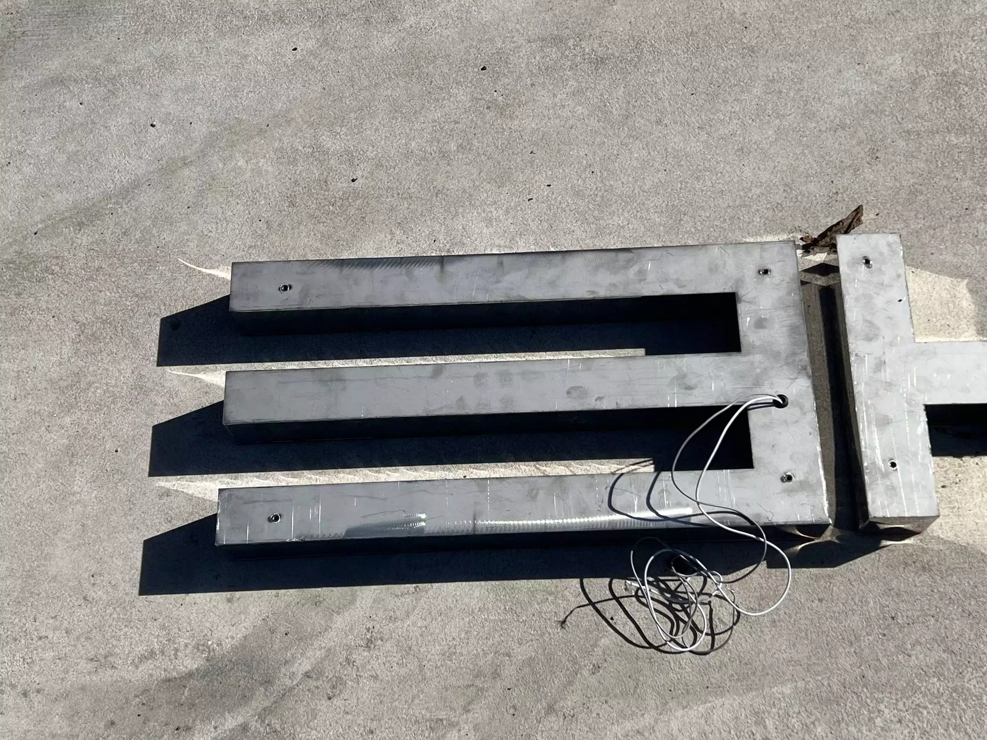 Large 3.5m Illuminated Porsche-Style Outdoor Dealership Sign