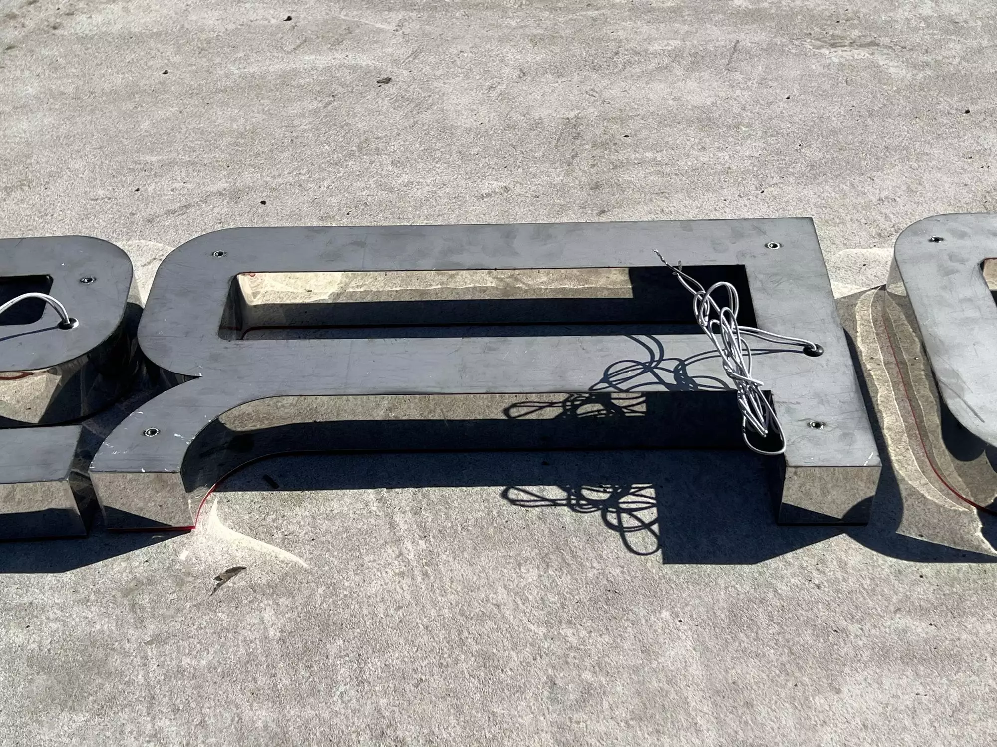 Large 3.5m Illuminated Porsche-Style Outdoor Dealership Sign