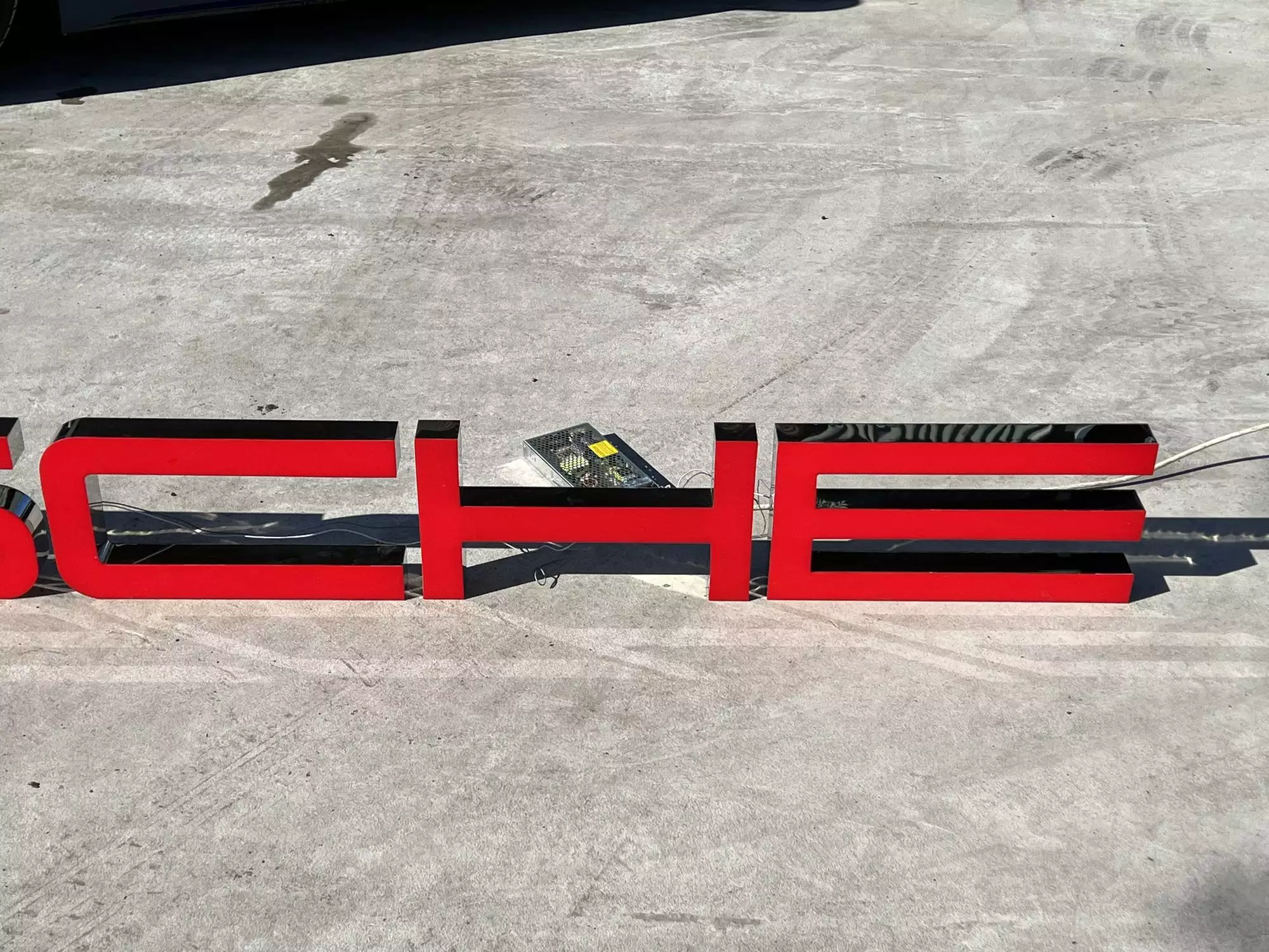 Large 3.5m Illuminated Porsche-Style Outdoor Dealership Sign