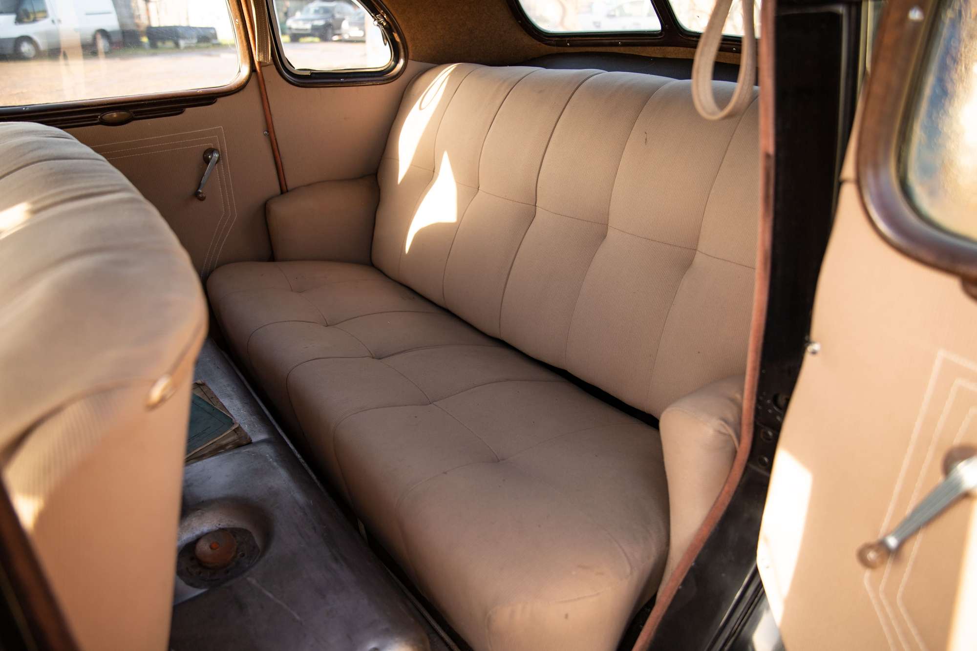 1937 Ford Model 78 'Fordor' V8 Sedan Deluxe-Sold