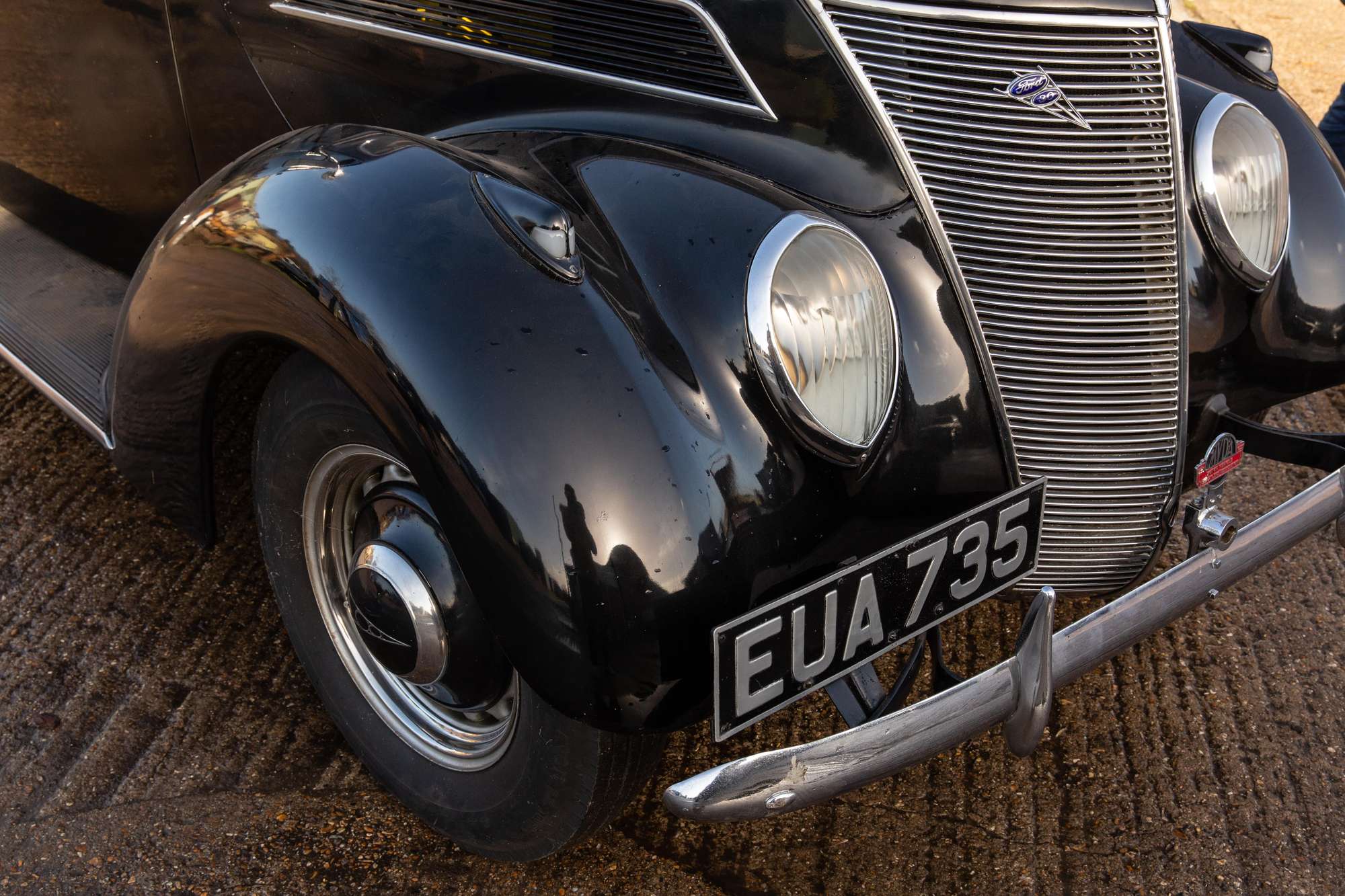 1937 Ford Model 78 'Fordor' V8 Sedan Deluxe-Sold