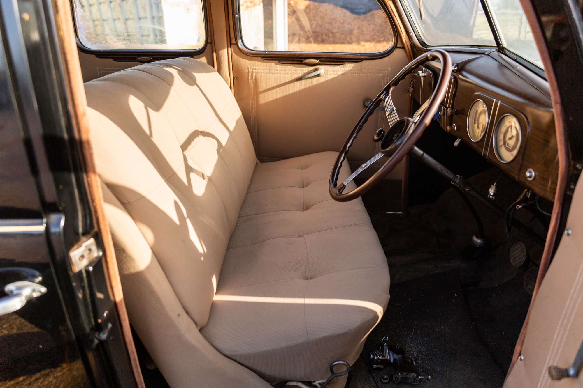 1937 Ford Model 78 'Fordor' V8 Sedan Deluxe-Sold