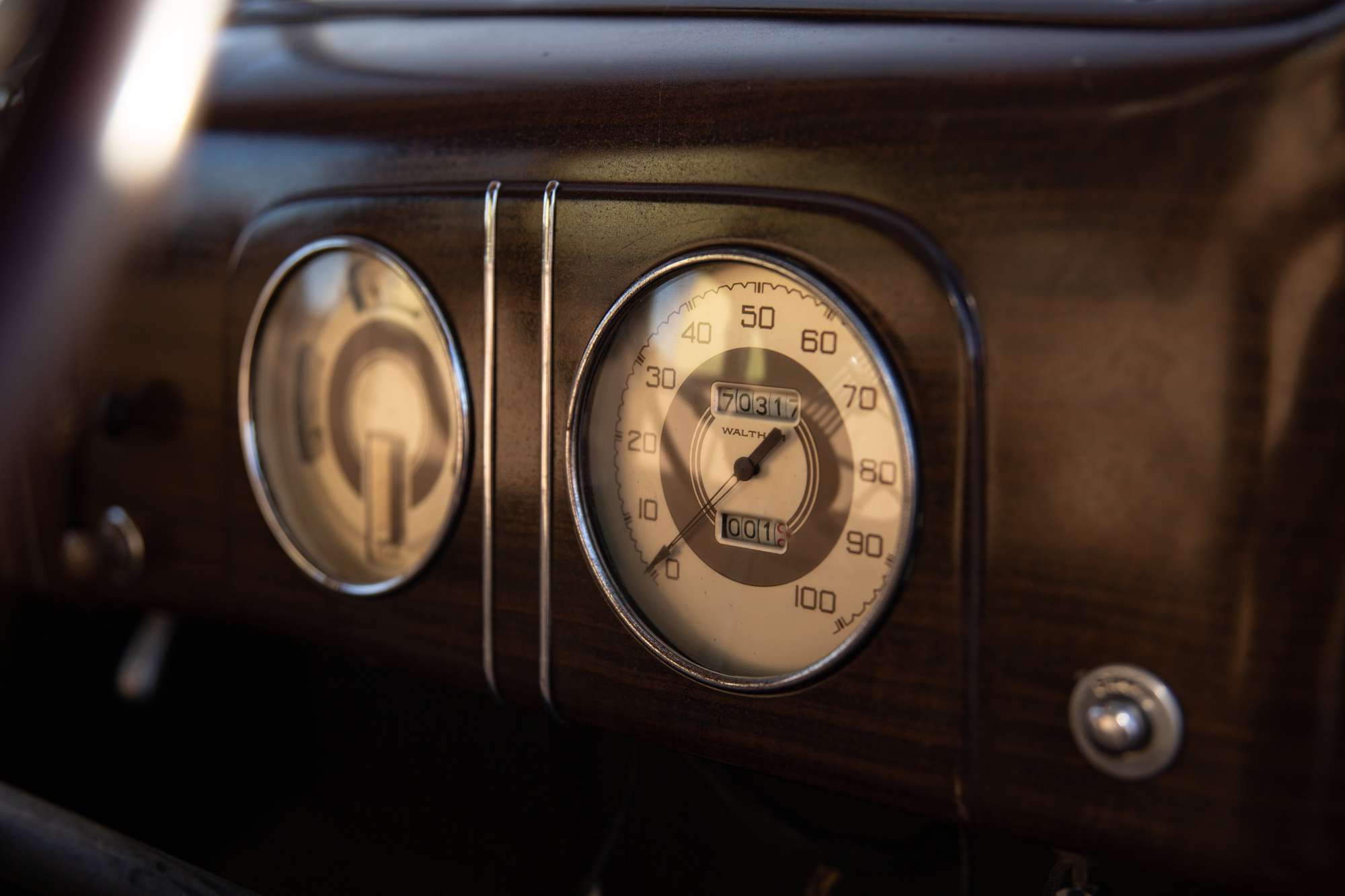 1937 Ford Model 78 'Fordor' V8 Sedan Deluxe-Sold