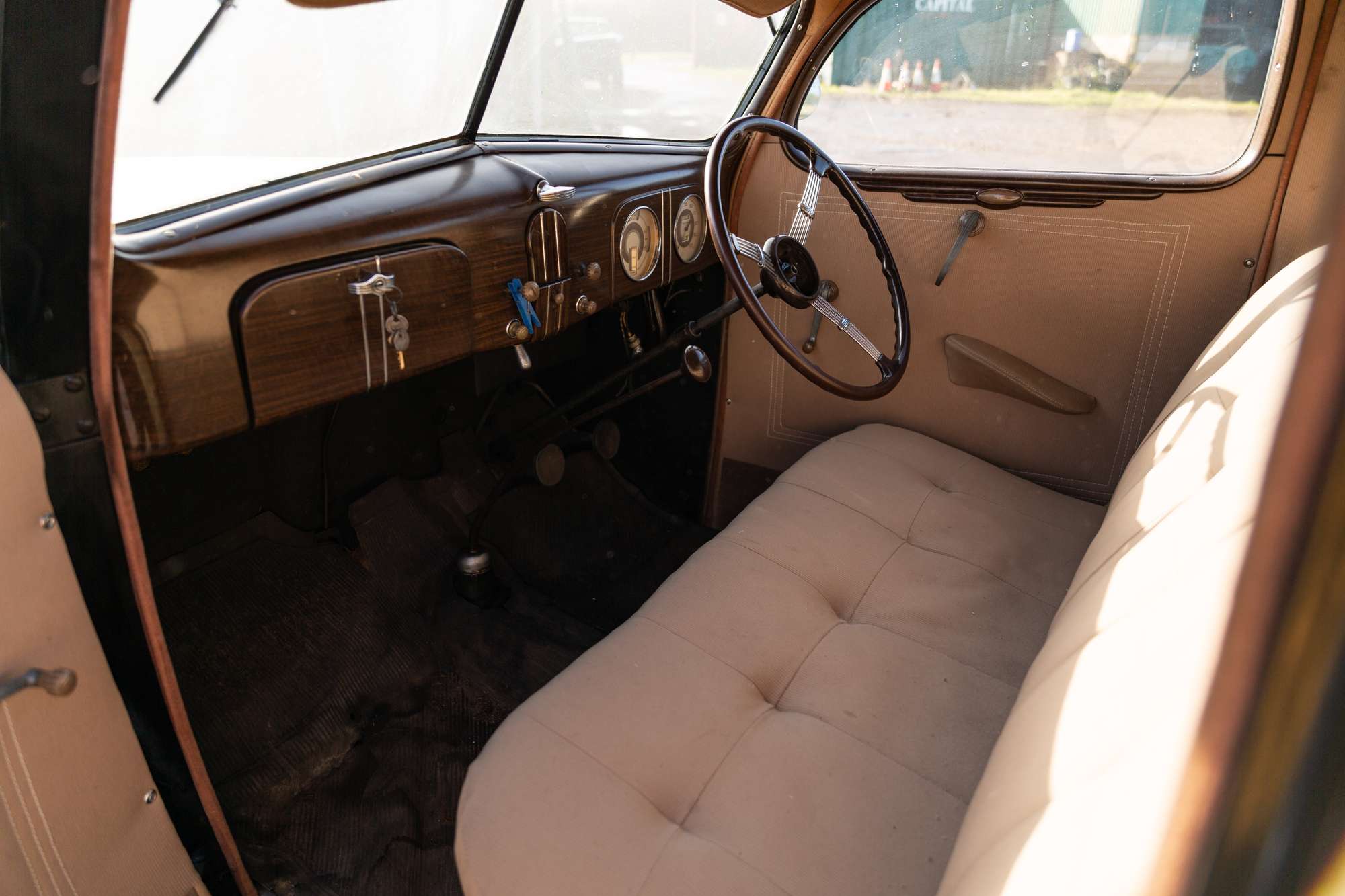 1937 Ford Model 78 'Fordor' V8 Sedan Deluxe-Sold