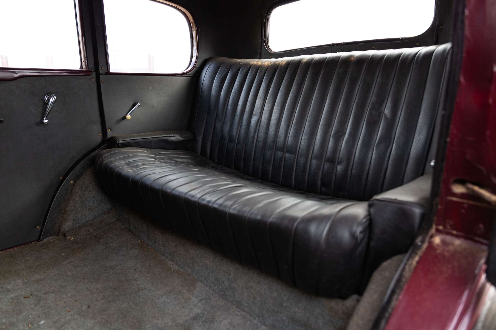 1932 Buick 32 Sedan (8-57)-Sold