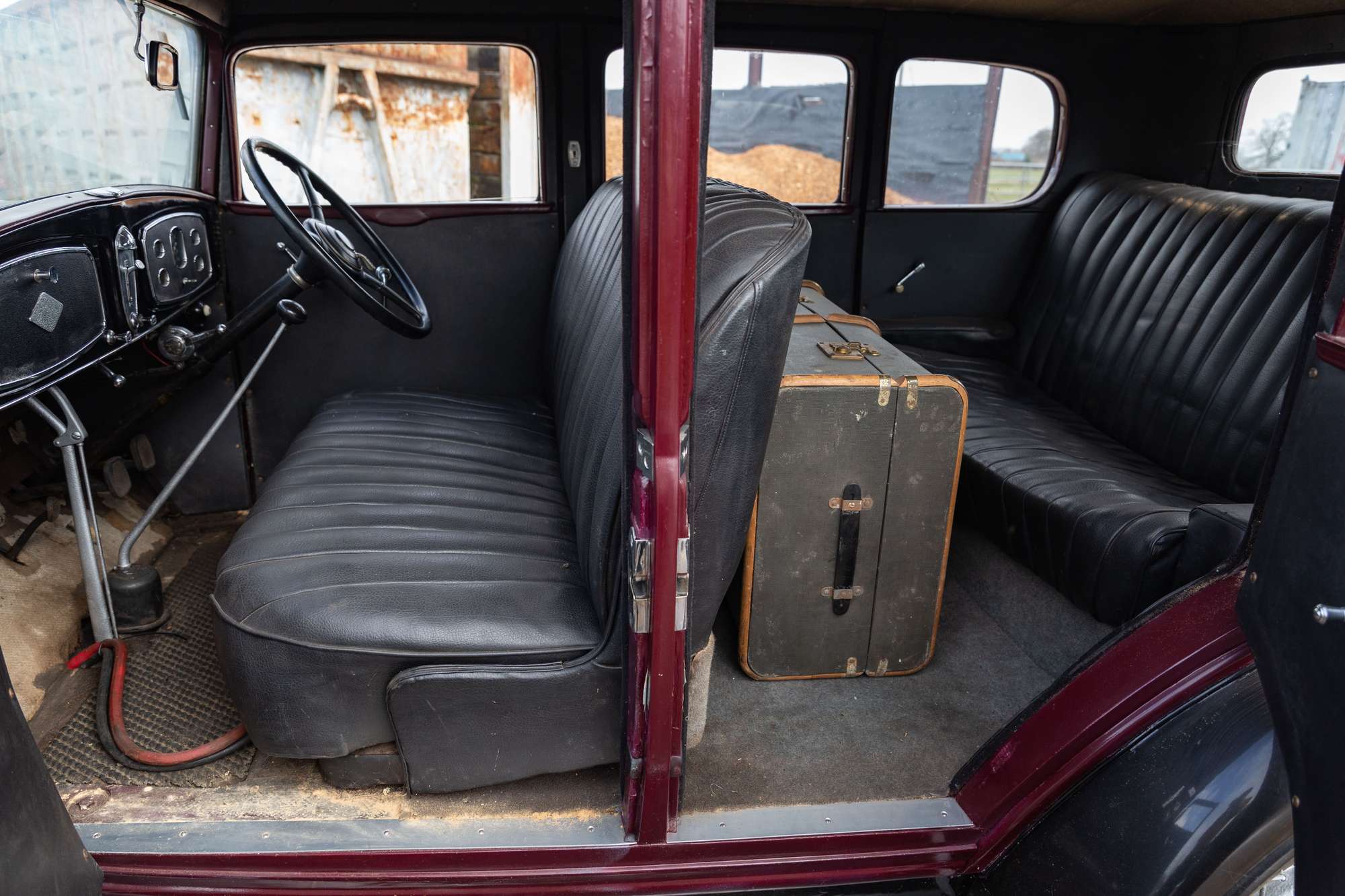 1932 Buick 32 Sedan (8-57)-Sold