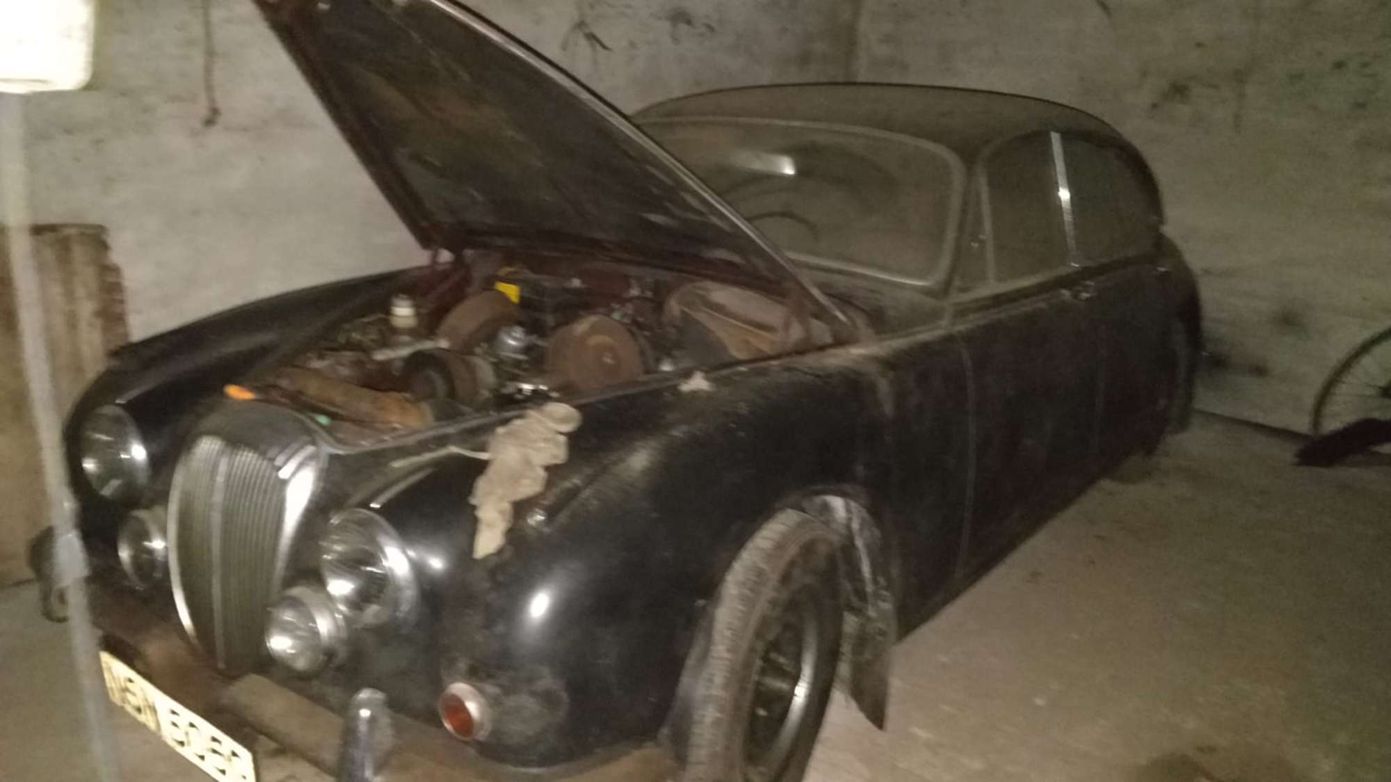 1969 Daimler V8 250 Saloon-Sold