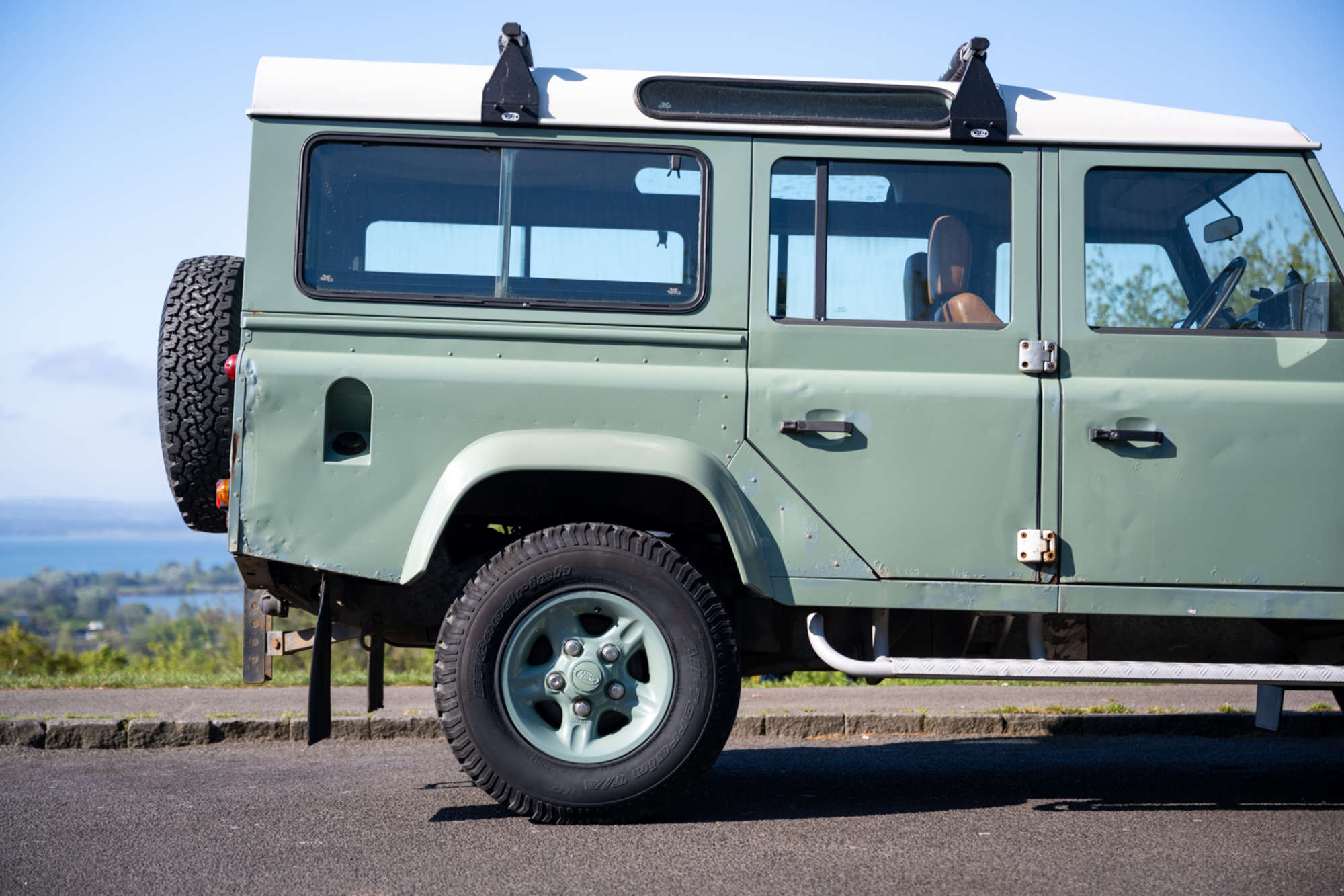 2000 Land Rover Defender 110 County TD5 Heritage