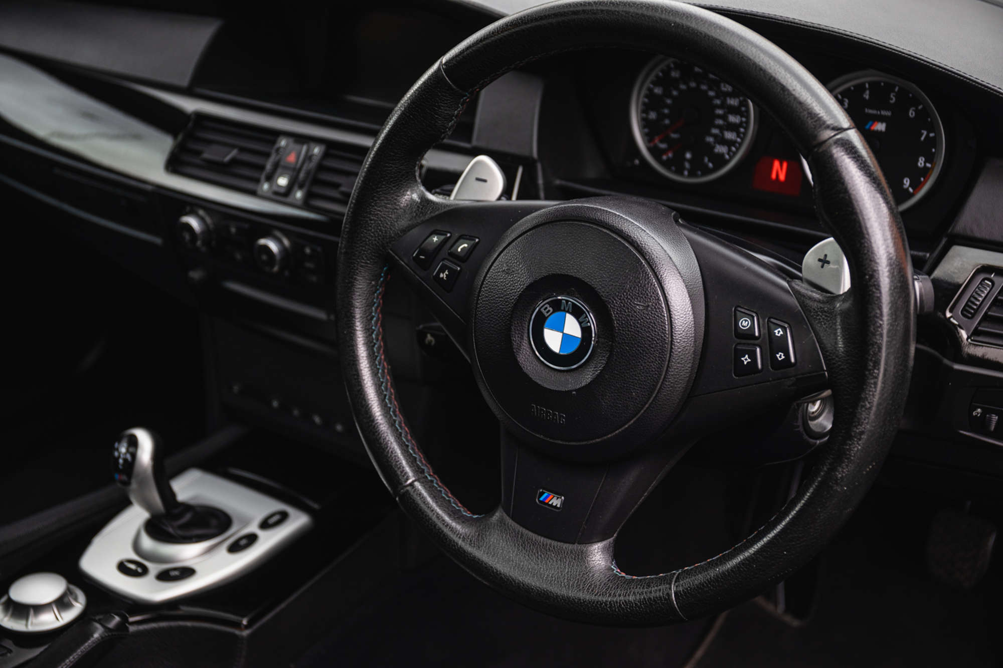 2005 BMW M5 V10 (E60)