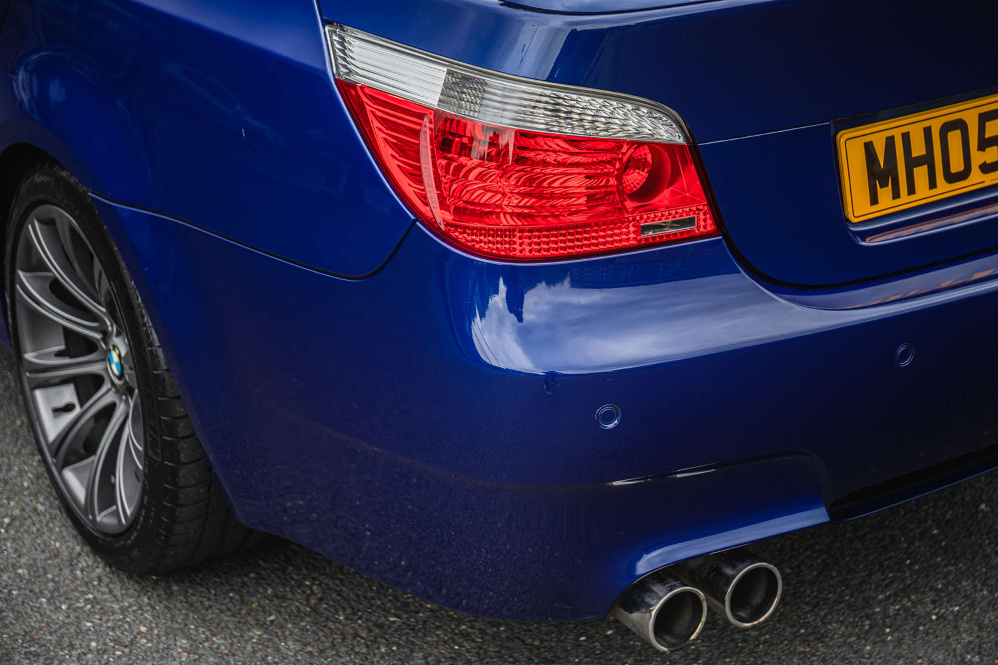 2005 BMW M5 V10 (E60)