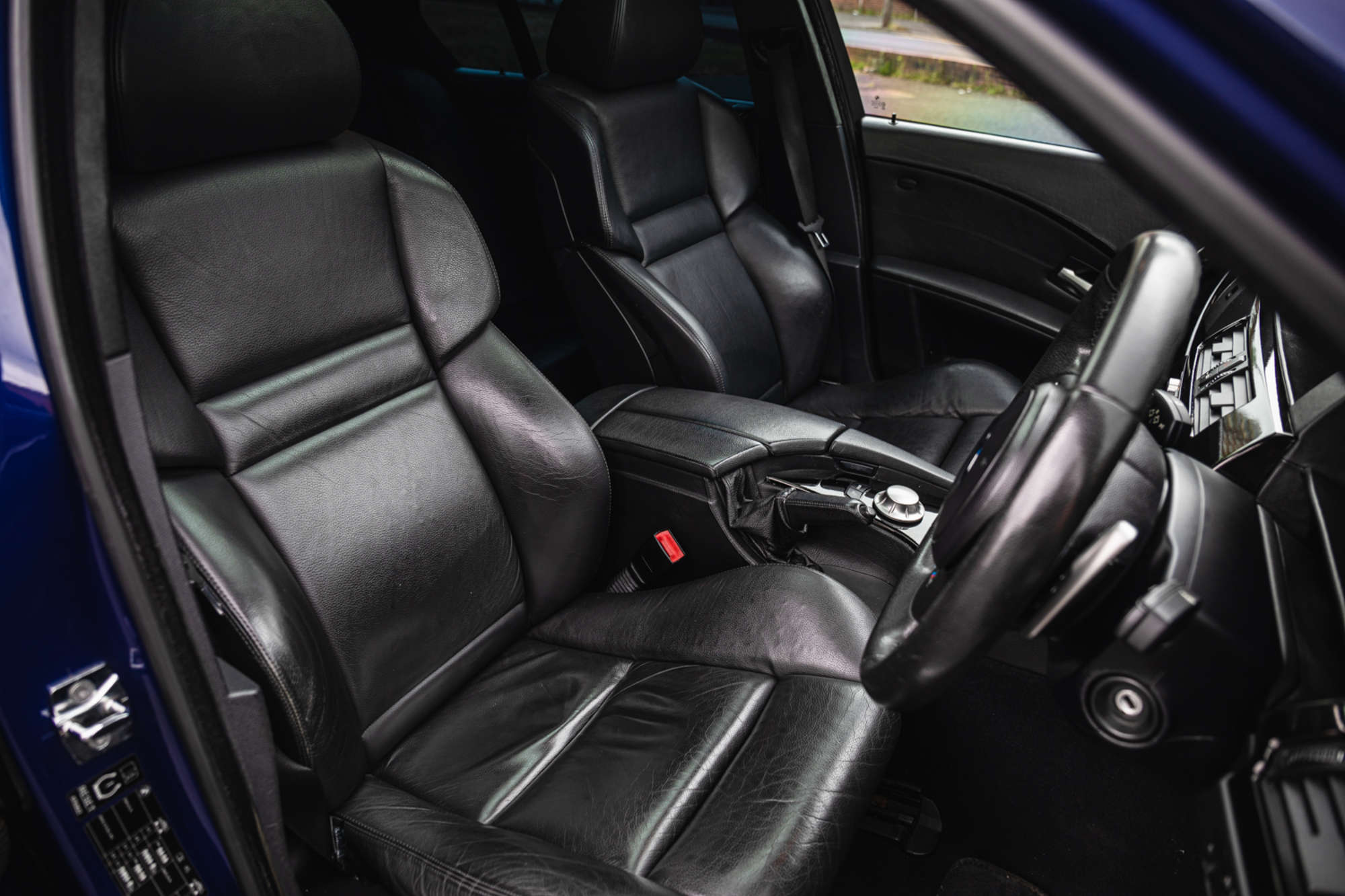 2005 BMW M5 V10 (E60)