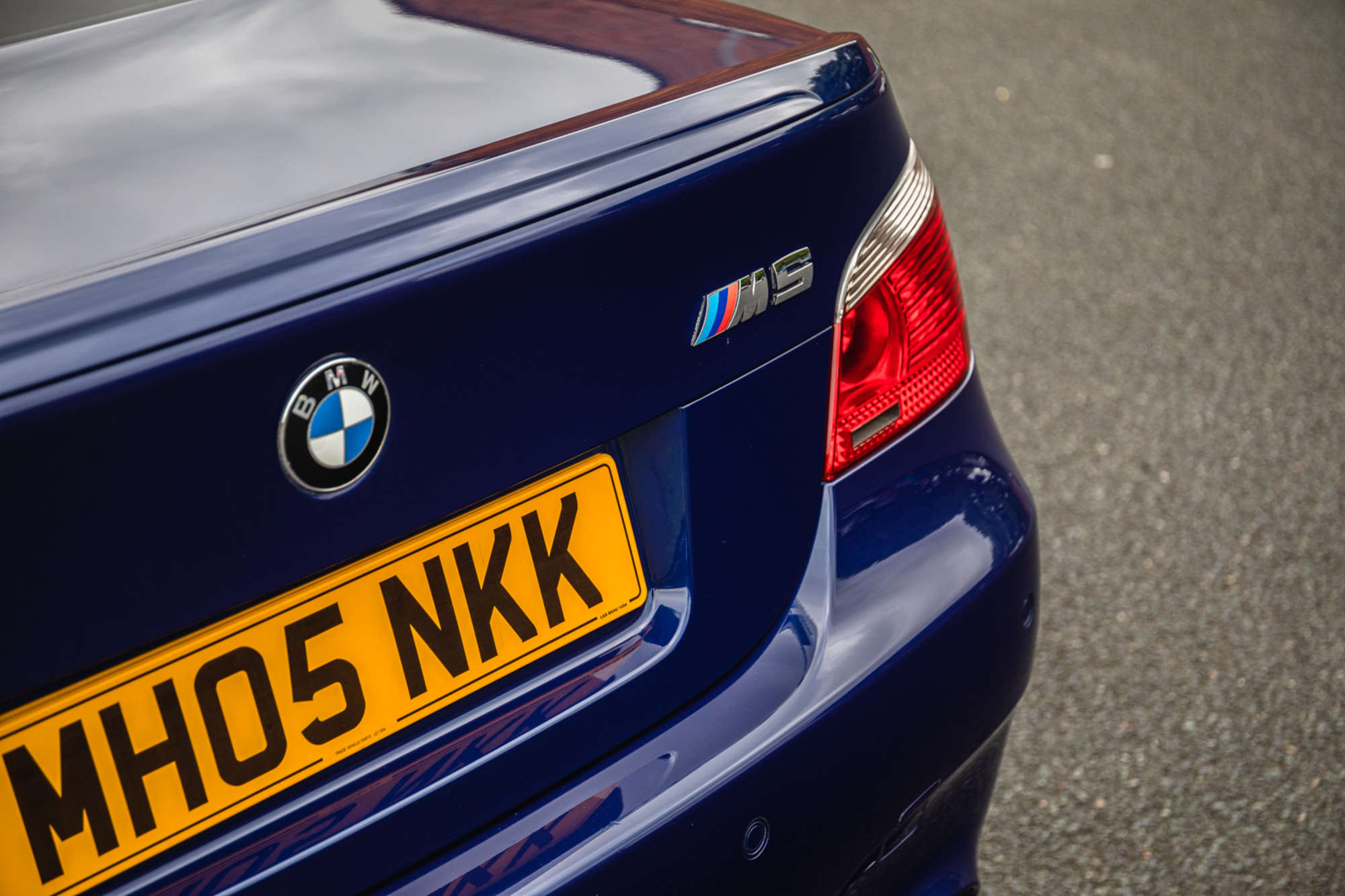 2005 BMW M5 V10 (E60)