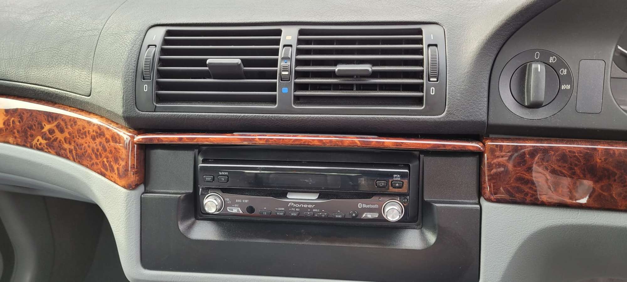 1999 BMW 523i Touring