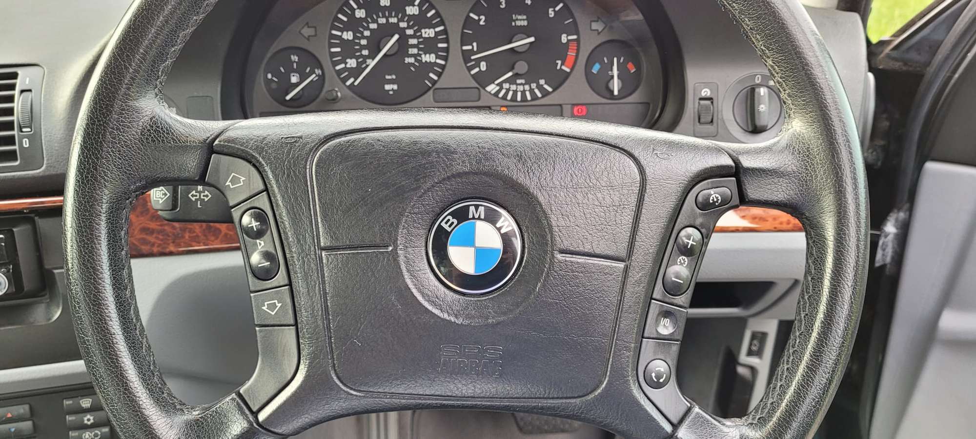 1999 BMW 523i Touring