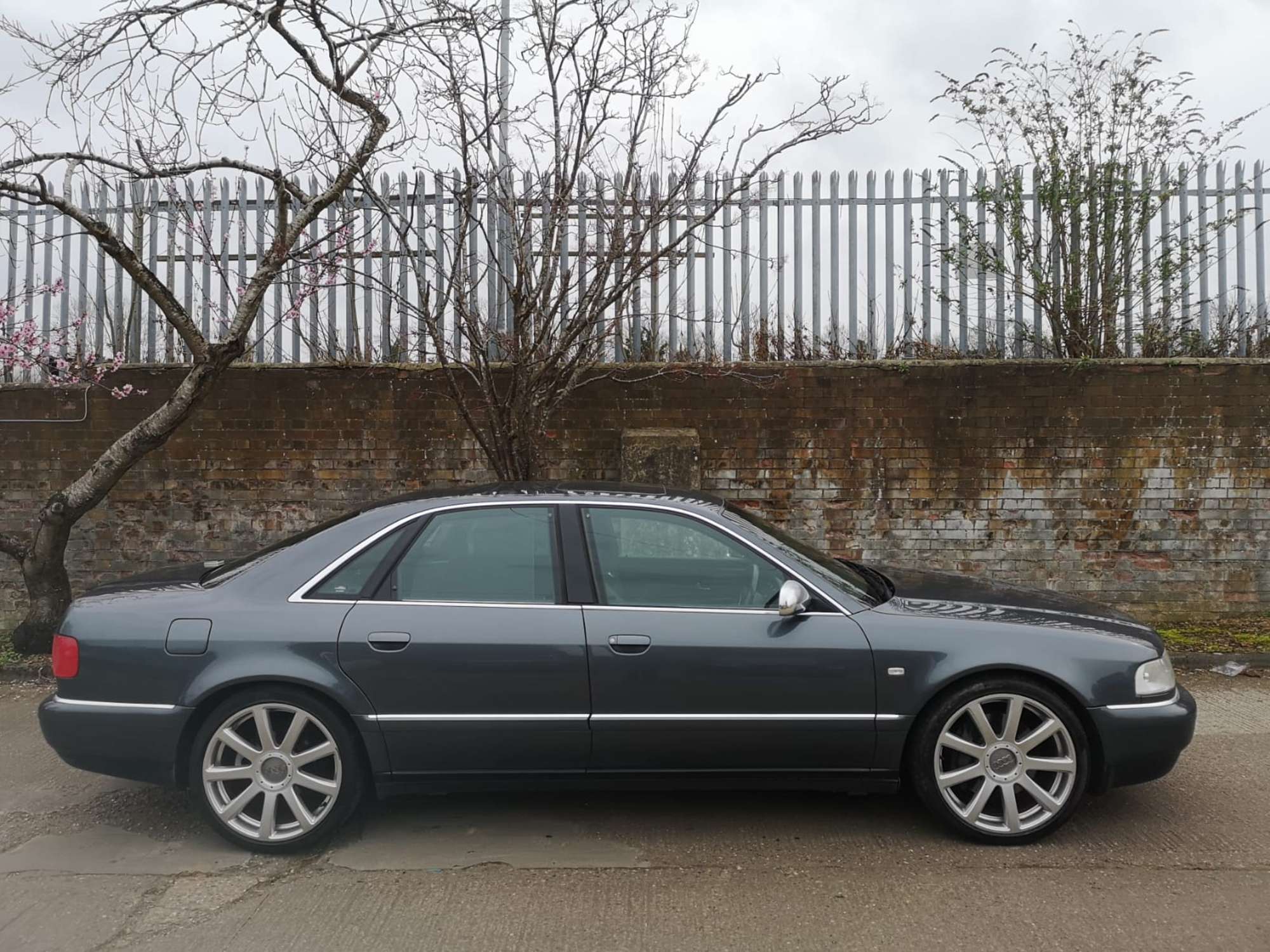 2002 Audi S8 4.2 V8 360 PS