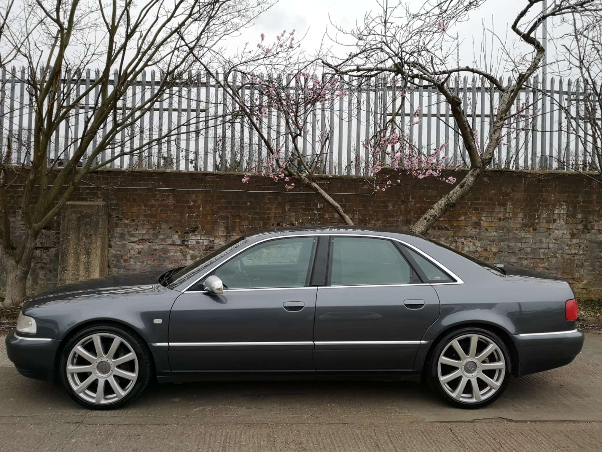 2002 Audi S8 4.2 V8 360 PS